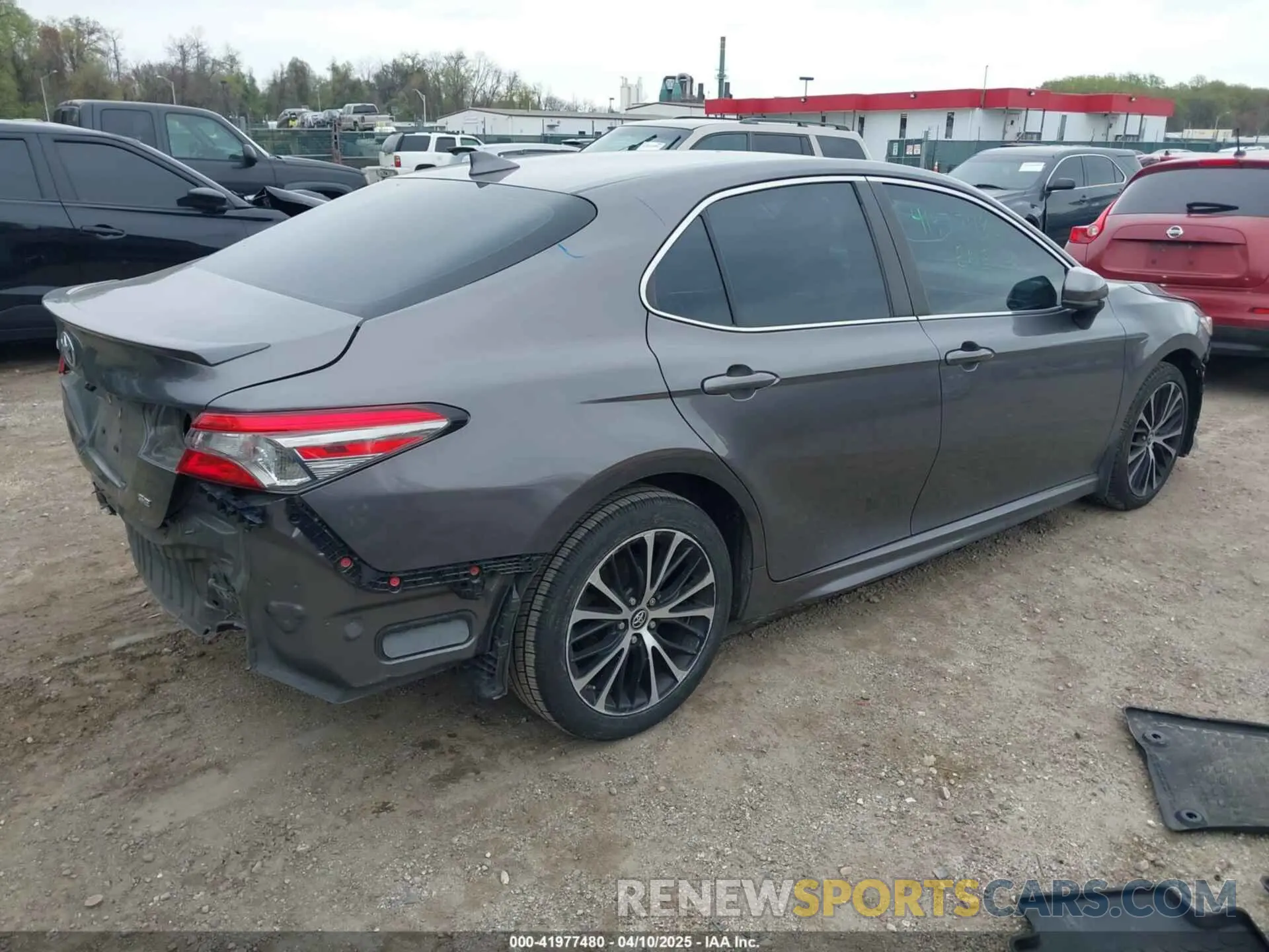 4 Photograph of a damaged car 4T1B11HK3KU755068 TOYOTA CAMRY 2019