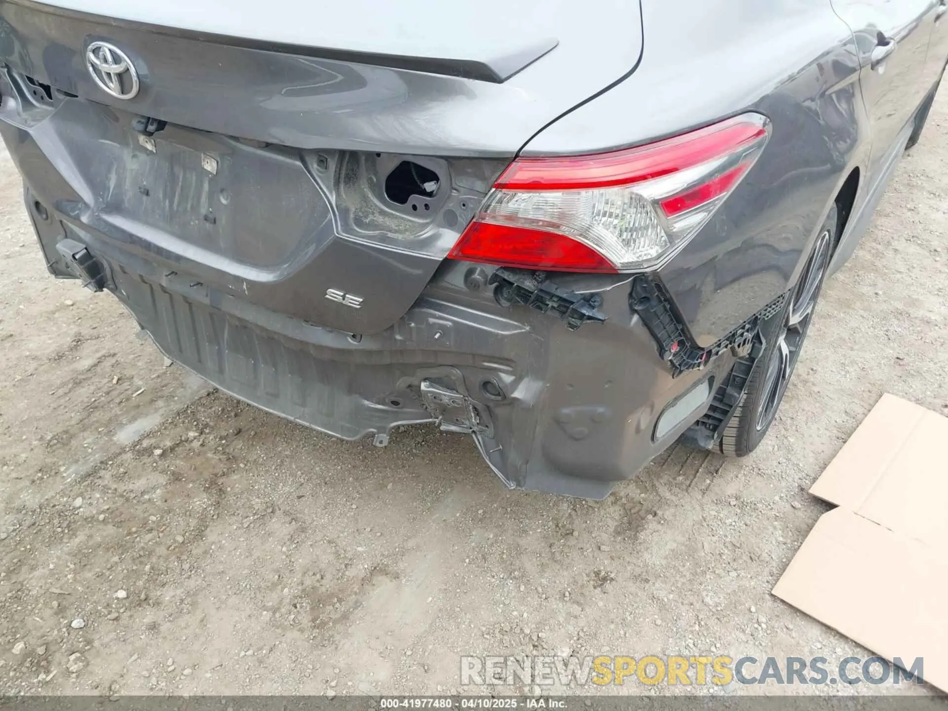 6 Photograph of a damaged car 4T1B11HK3KU755068 TOYOTA CAMRY 2019