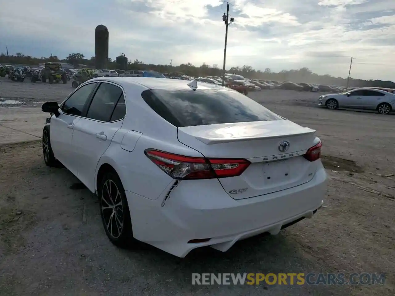 3 Photograph of a damaged car 4T1B11HK3KU758455 TOYOTA CAMRY 2019