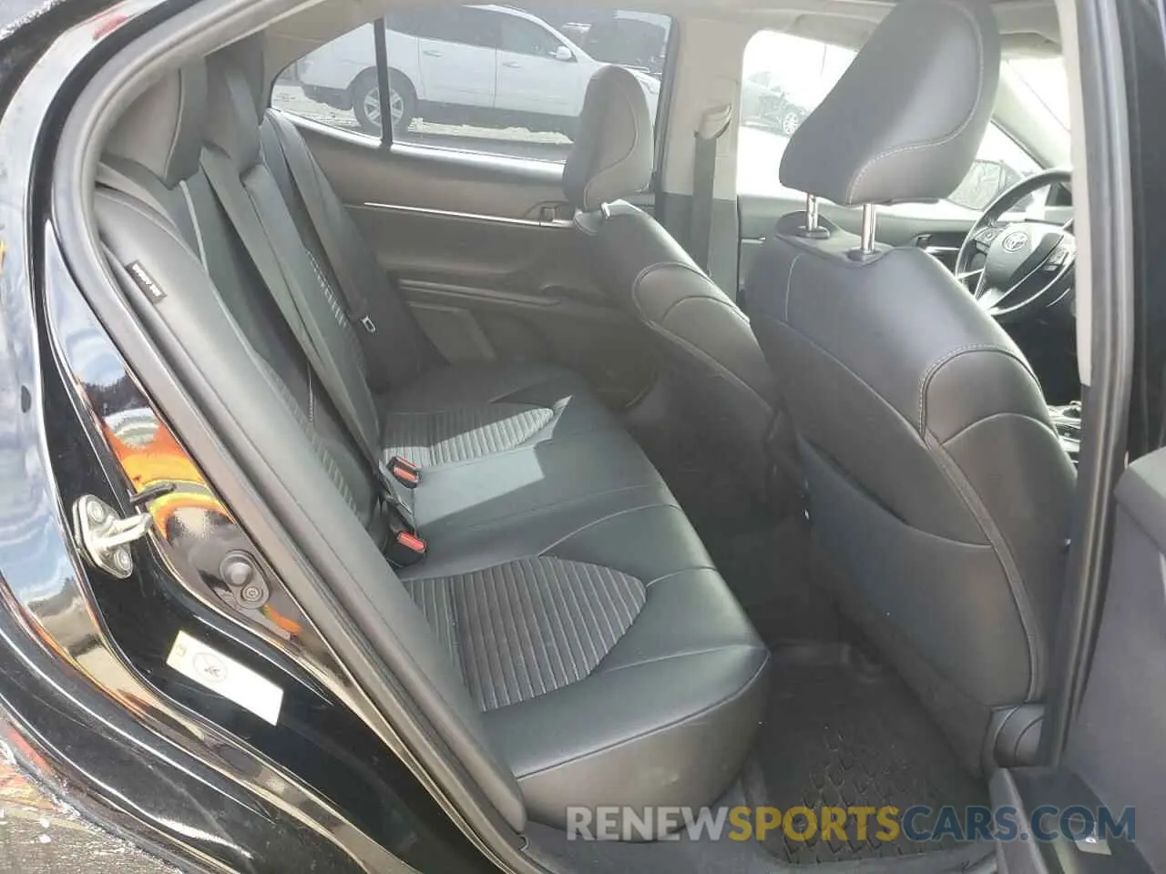 11 Photograph of a damaged car 4T1B11HK3KU759590 TOYOTA CAMRY 2019