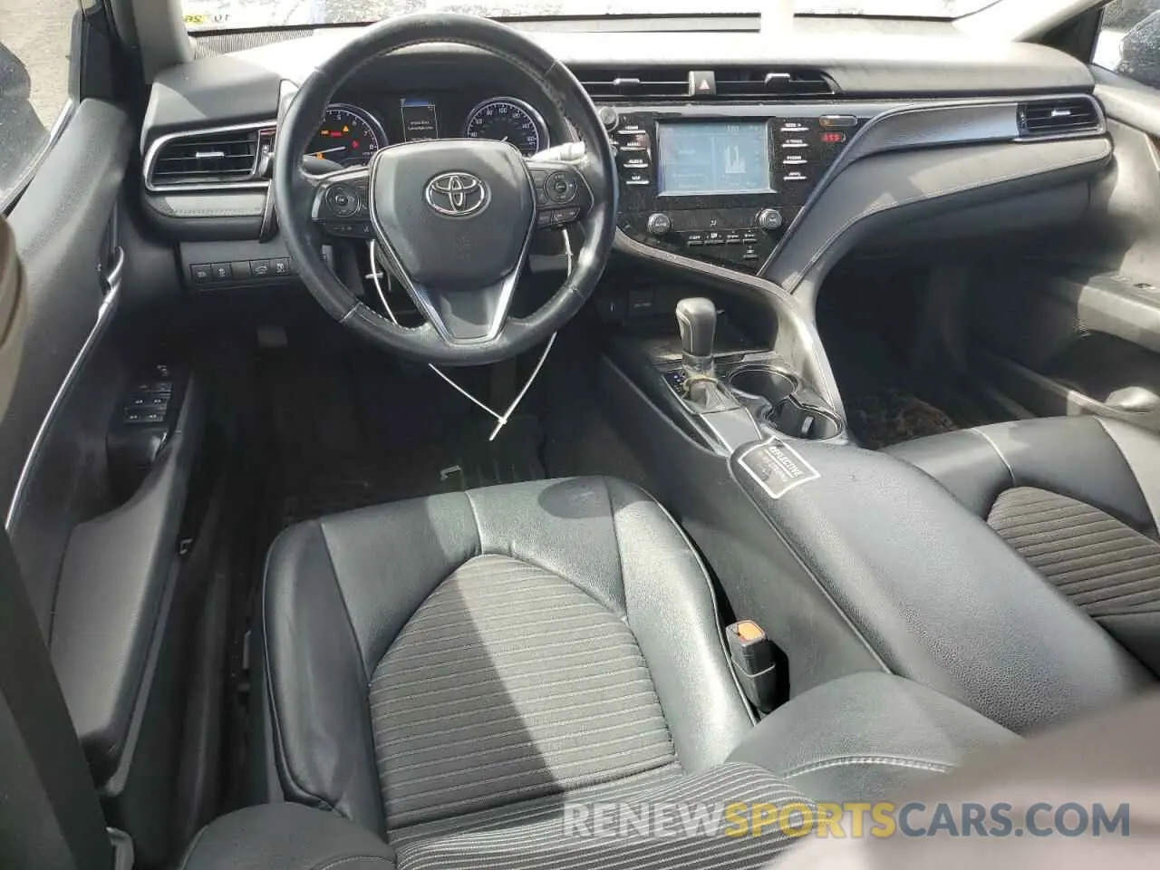 8 Photograph of a damaged car 4T1B11HK3KU759590 TOYOTA CAMRY 2019
