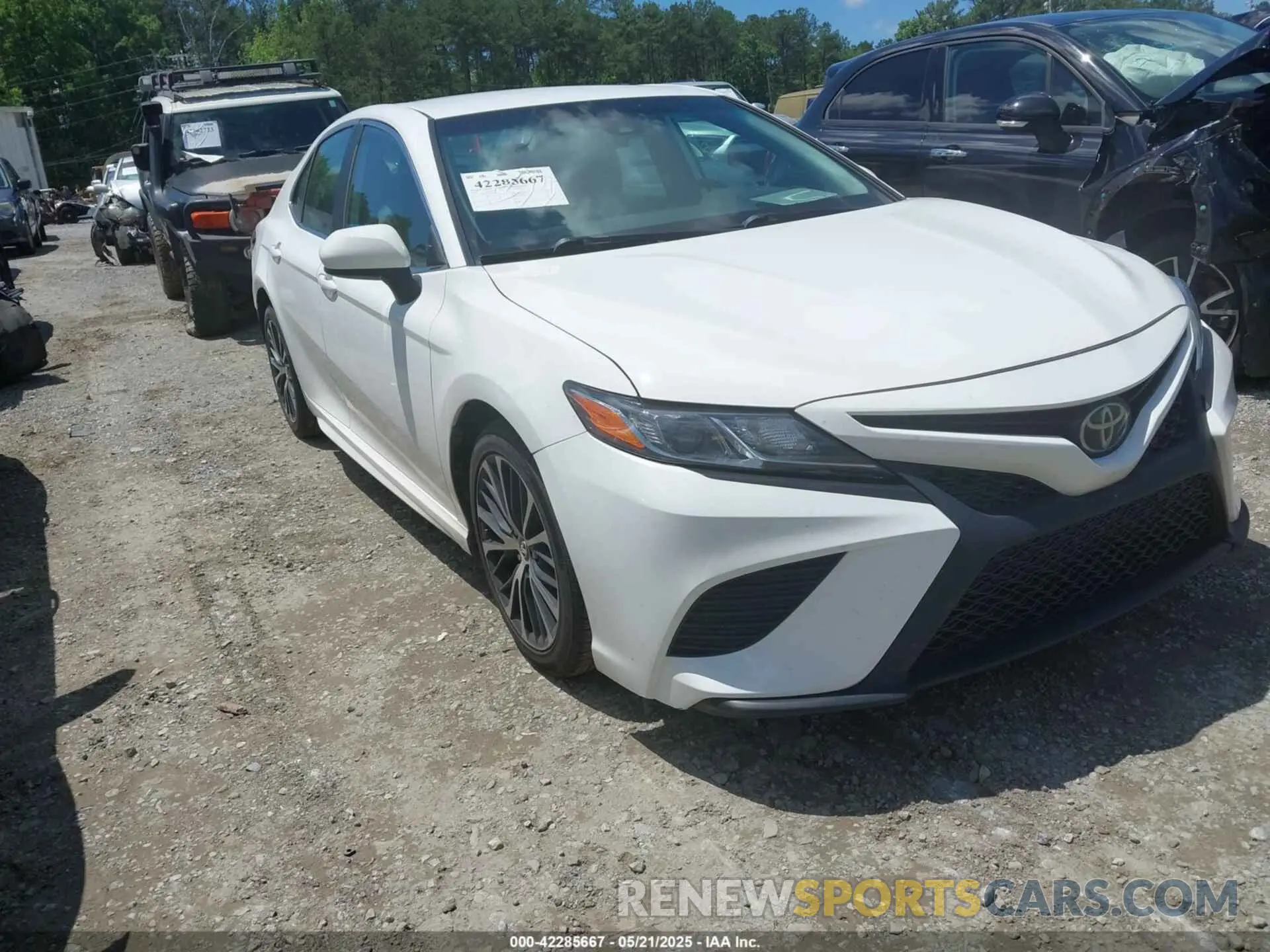 1 Photograph of a damaged car 4T1B11HK3KU760643 TOYOTA CAMRY 2019
