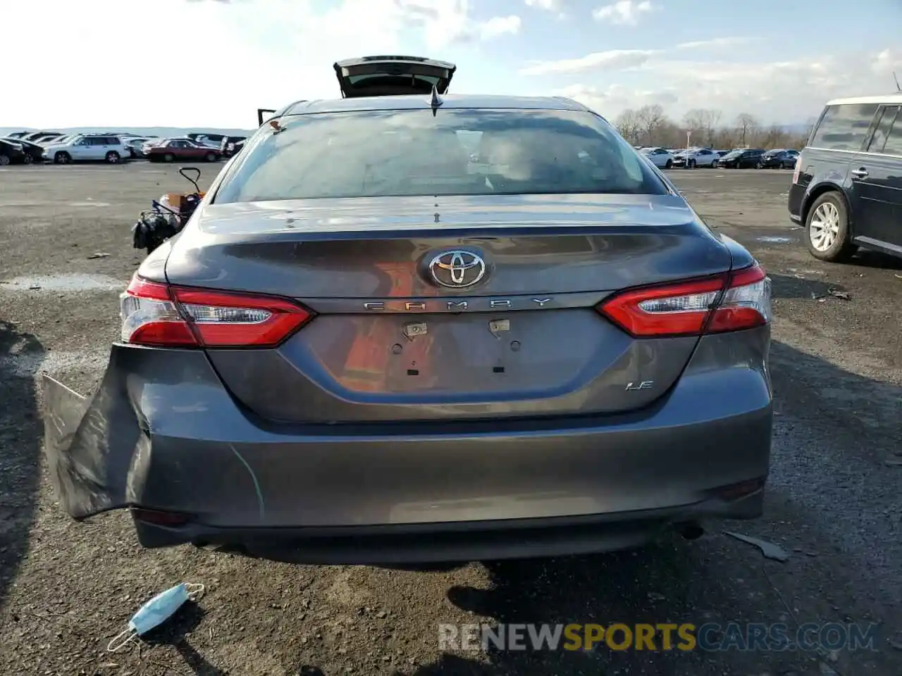 6 Photograph of a damaged car 4T1B11HK3KU765289 TOYOTA CAMRY 2019