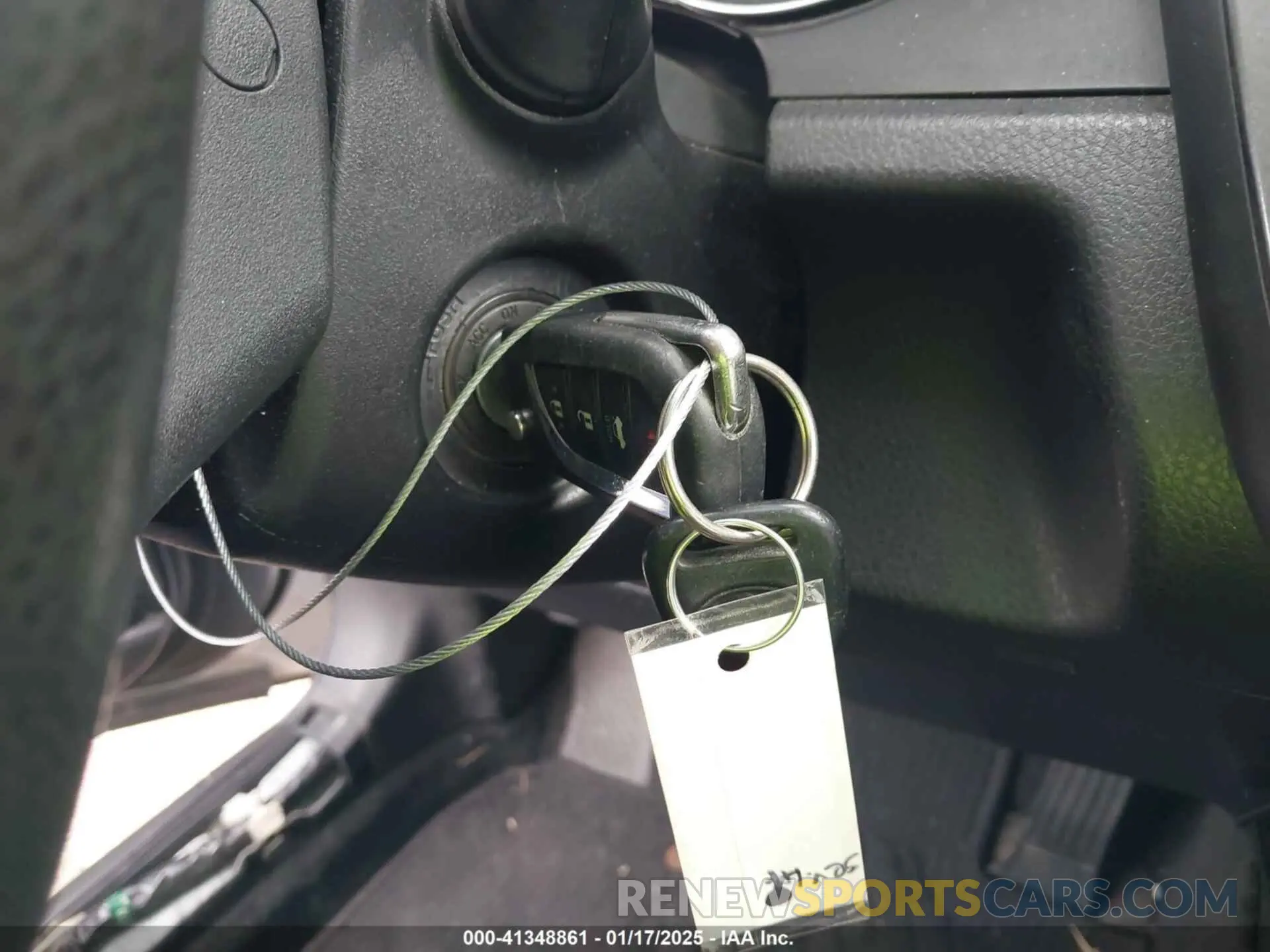 11 Photograph of a damaged car 4T1B11HK3KU769178 TOYOTA CAMRY 2019