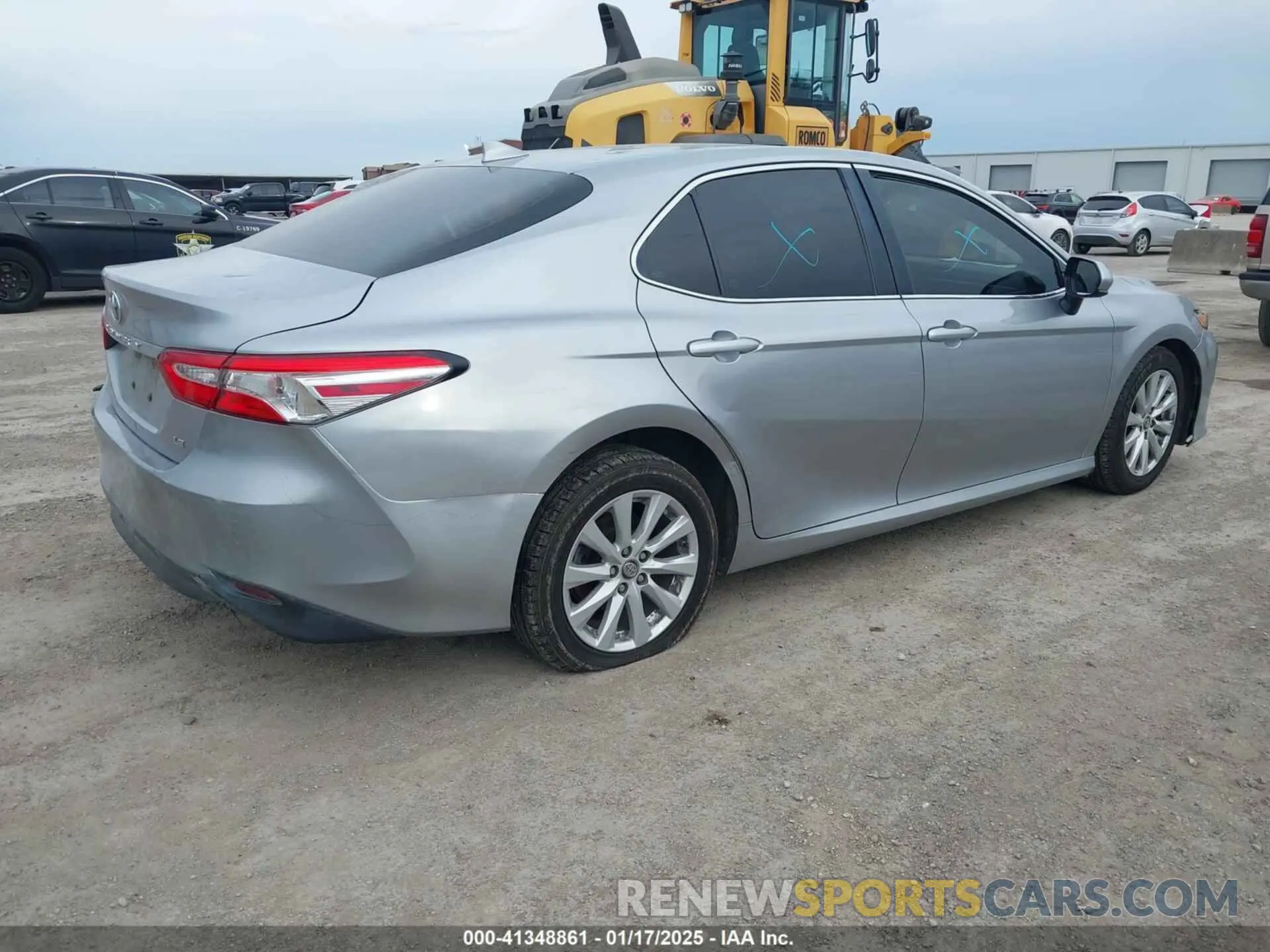 4 Photograph of a damaged car 4T1B11HK3KU769178 TOYOTA CAMRY 2019
