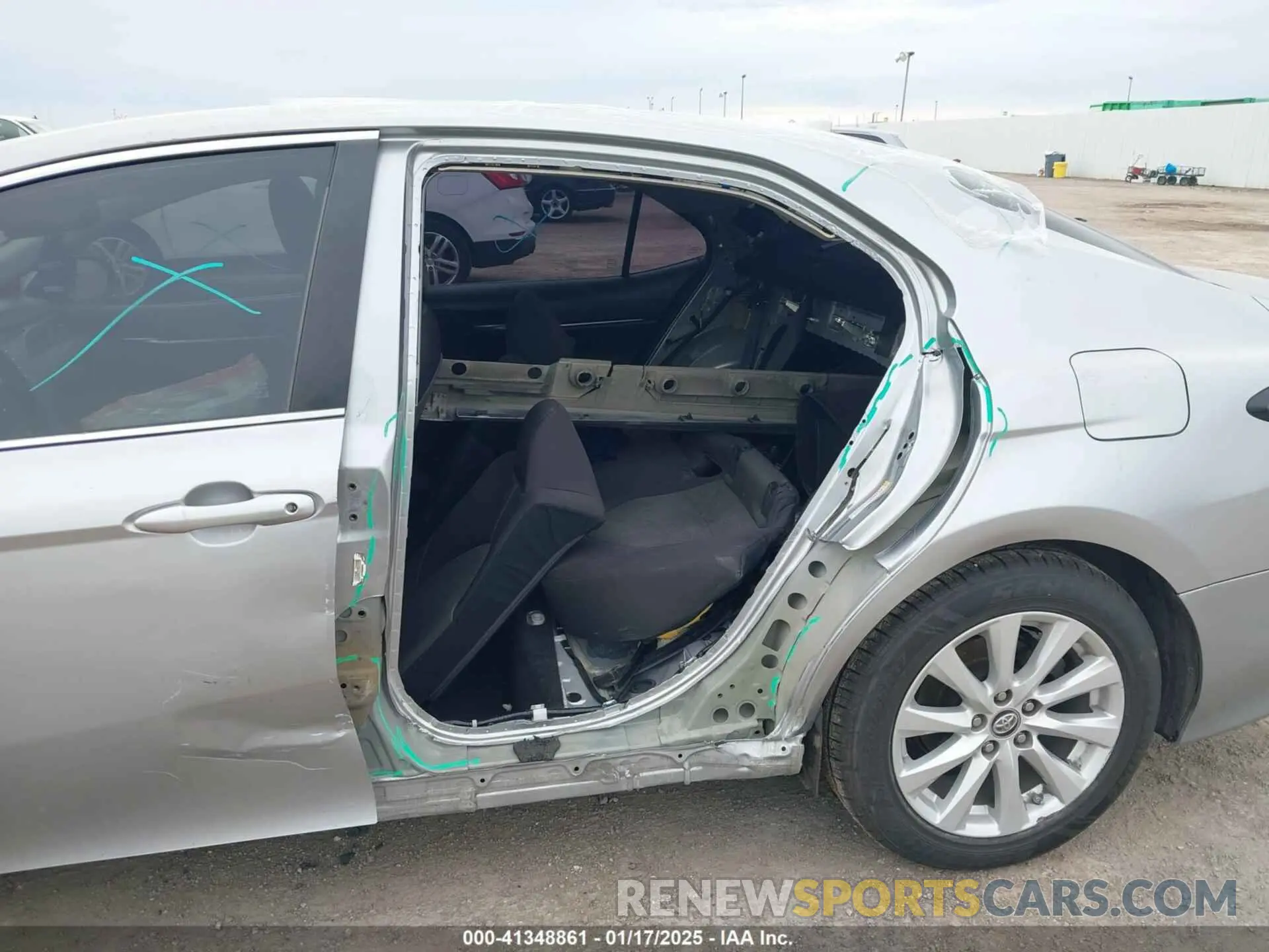6 Photograph of a damaged car 4T1B11HK3KU769178 TOYOTA CAMRY 2019