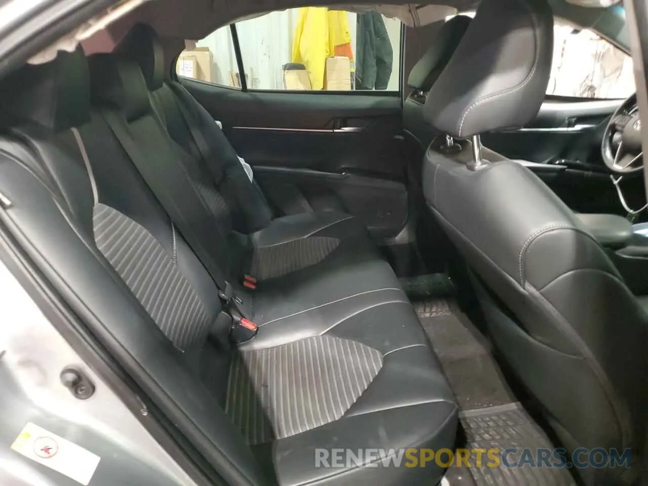 10 Photograph of a damaged car 4T1B11HK3KU769696 TOYOTA CAMRY 2019