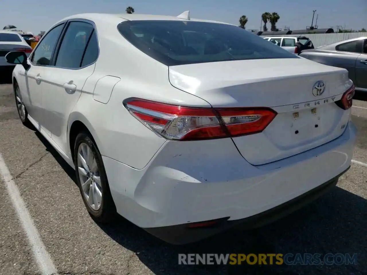 3 Photograph of a damaged car 4T1B11HK3KU769858 TOYOTA CAMRY 2019