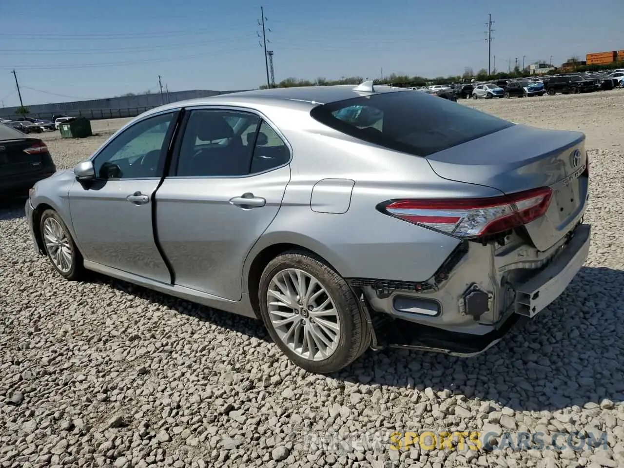 2 Photograph of a damaged car 4T1B11HK3KU770914 TOYOTA CAMRY 2019
