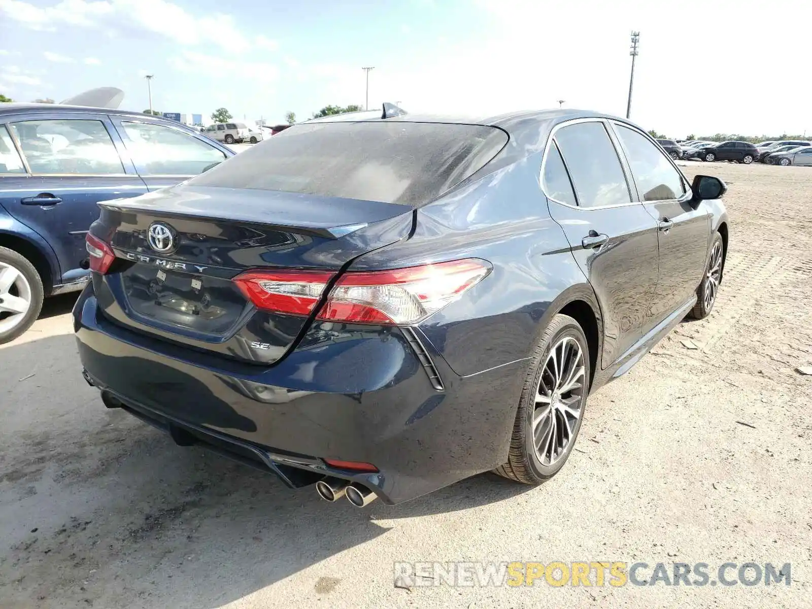 4 Photograph of a damaged car 4T1B11HK3KU771660 TOYOTA CAMRY 2019