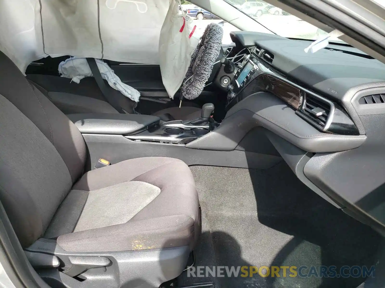 5 Photograph of a damaged car 4T1B11HK3KU771707 TOYOTA CAMRY 2019