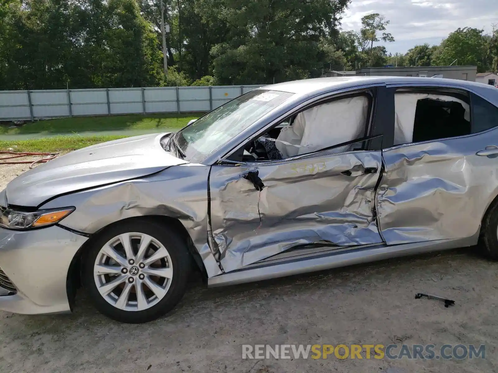 9 Photograph of a damaged car 4T1B11HK3KU771707 TOYOTA CAMRY 2019