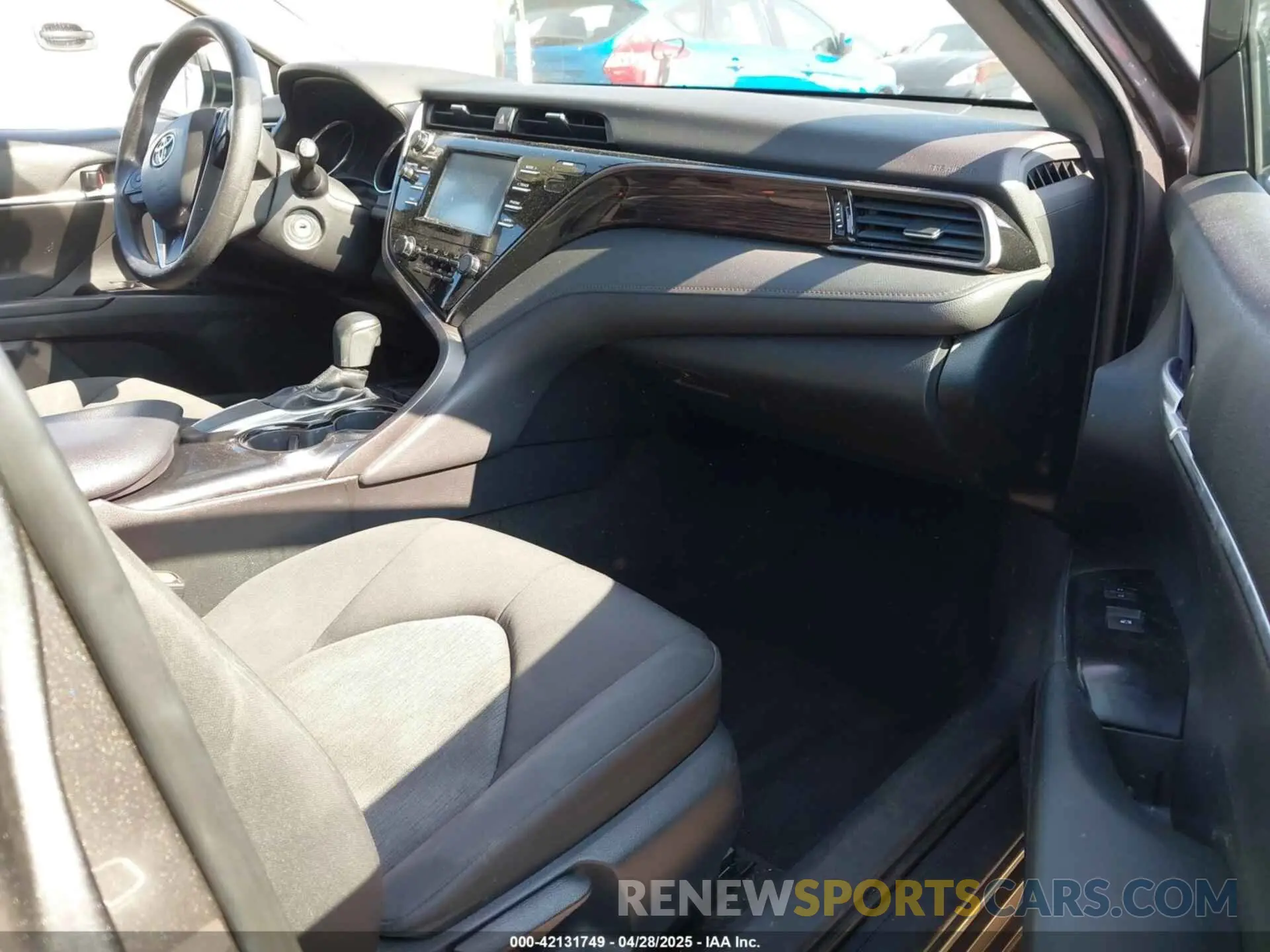 5 Photograph of a damaged car 4T1B11HK3KU776759 TOYOTA CAMRY 2019