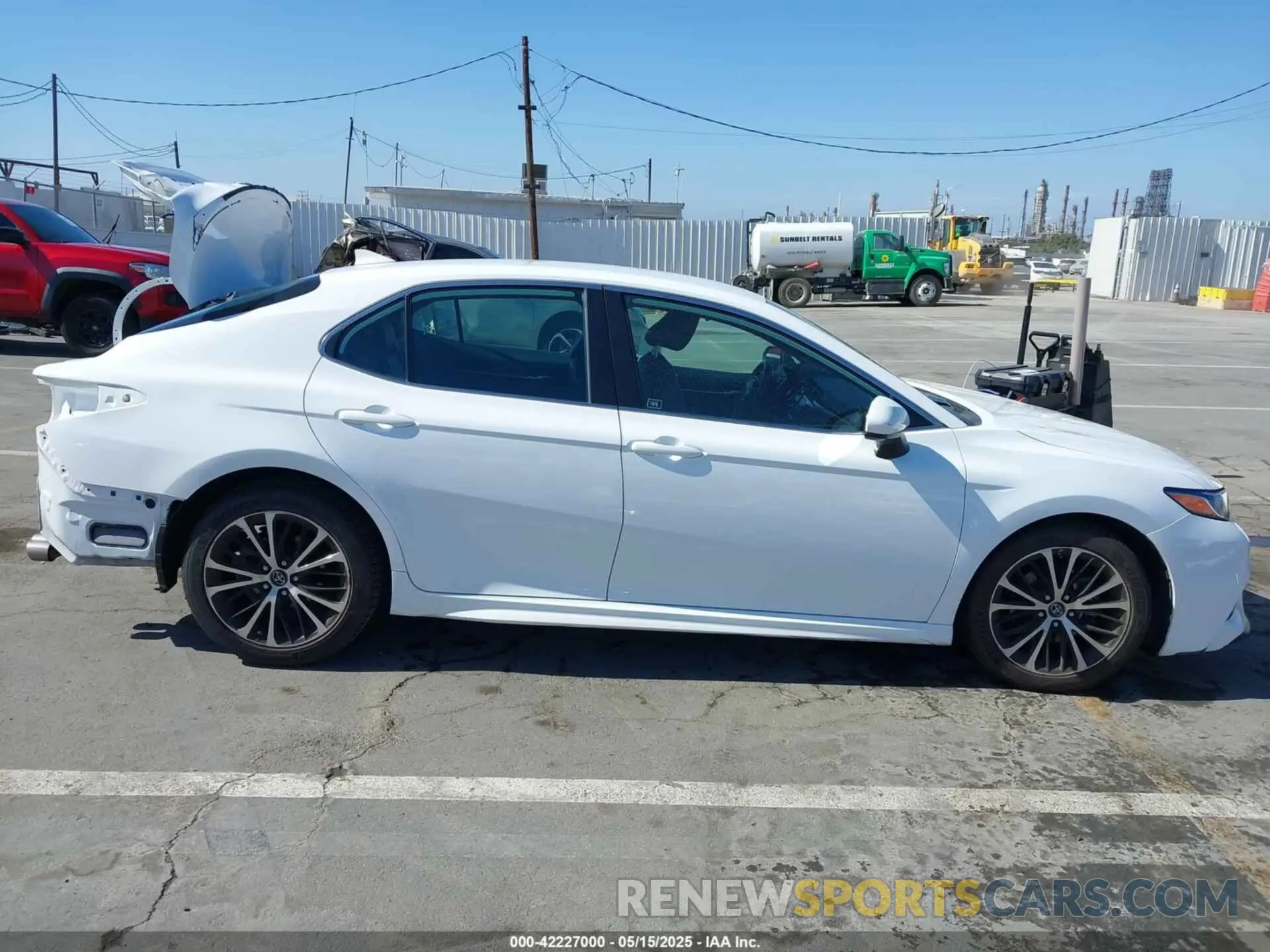 14 Photograph of a damaged car 4T1B11HK3KU777054 TOYOTA CAMRY 2019