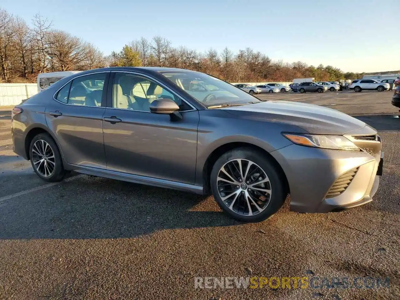 4 Photograph of a damaged car 4T1B11HK3KU779872 TOYOTA CAMRY 2019