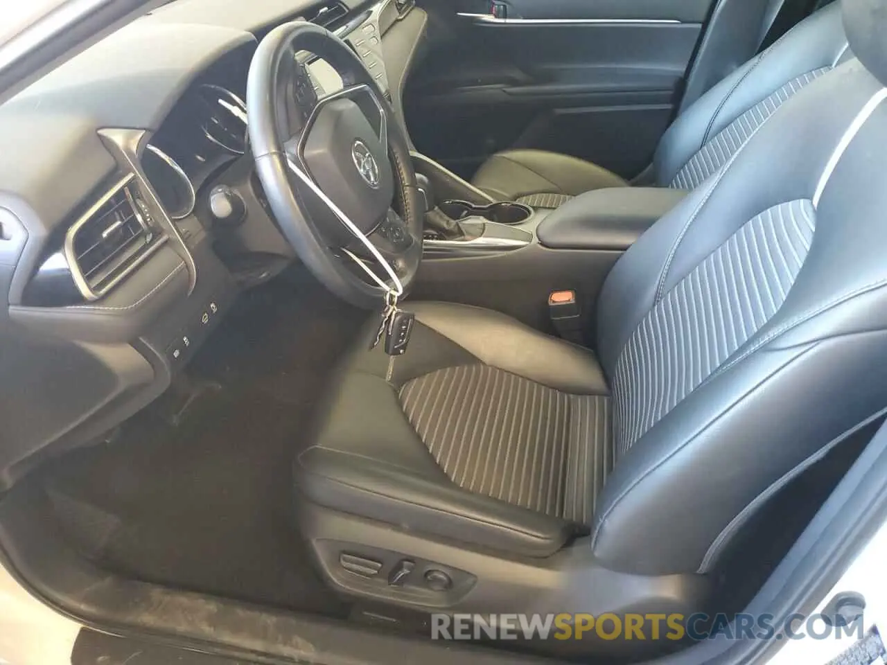 7 Photograph of a damaged car 4T1B11HK3KU782397 TOYOTA CAMRY 2019