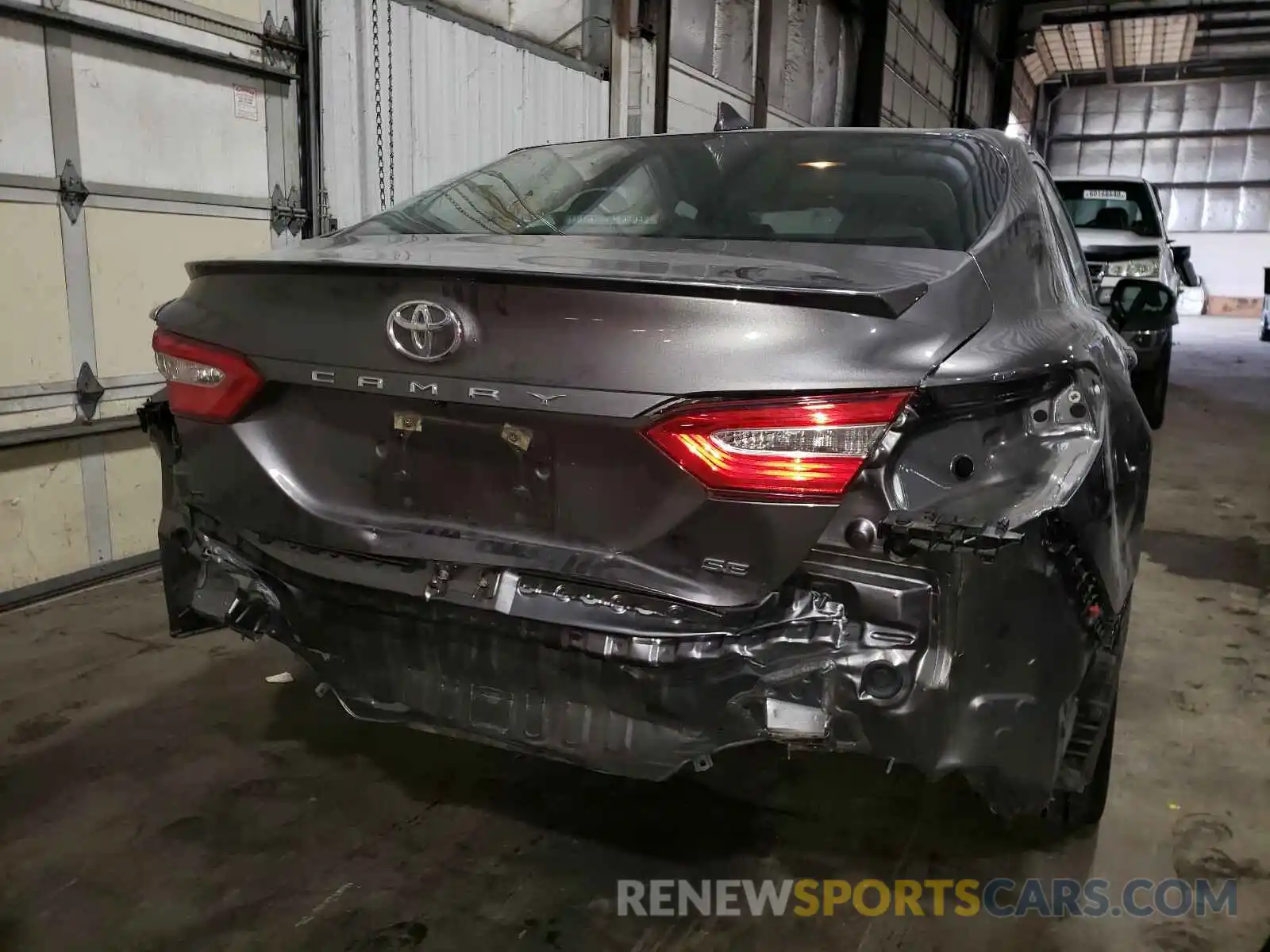 9 Photograph of a damaged car 4T1B11HK3KU782495 TOYOTA CAMRY 2019