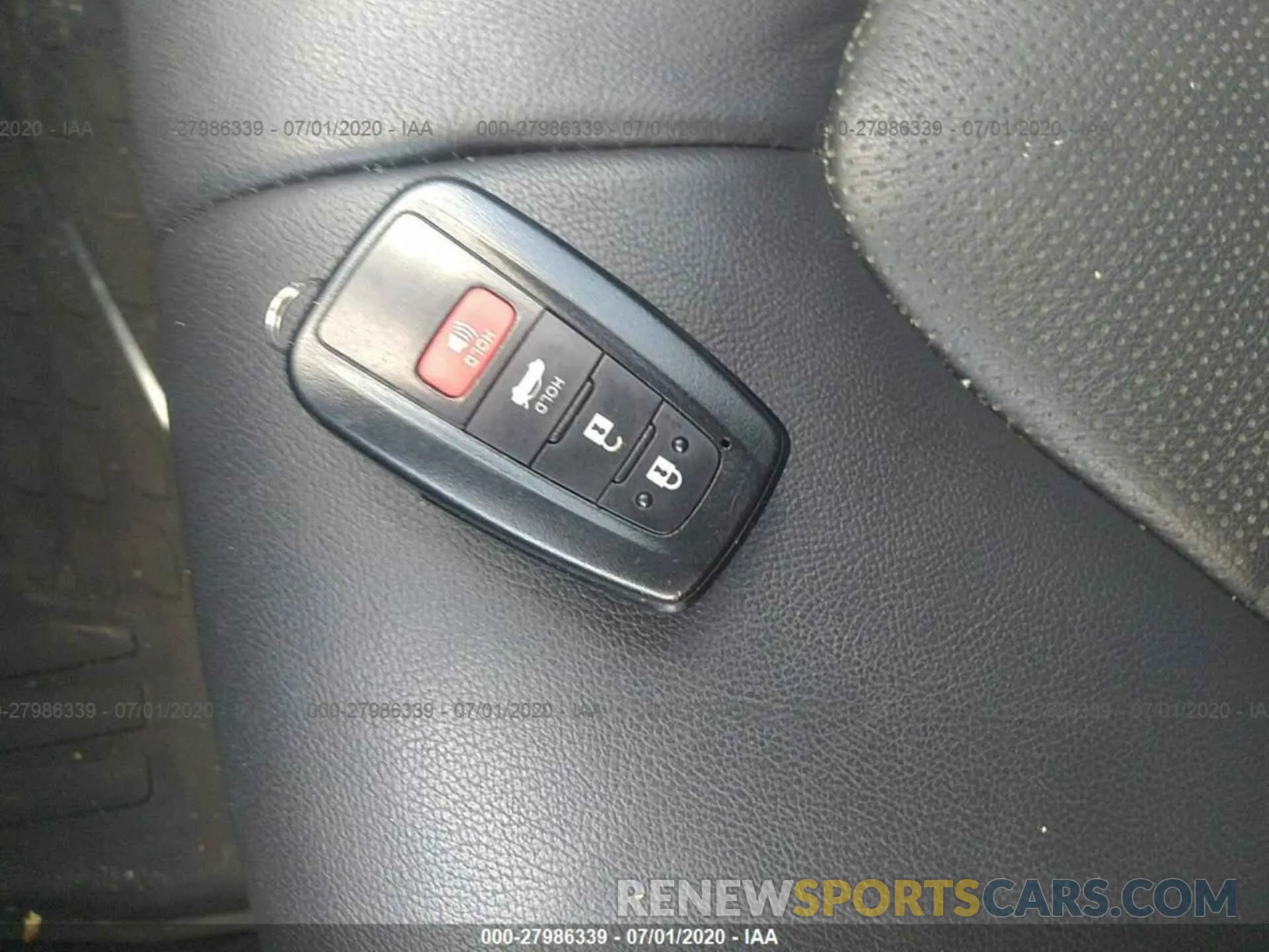 11 Photograph of a damaged car 4T1B11HK3KU782870 TOYOTA CAMRY 2019