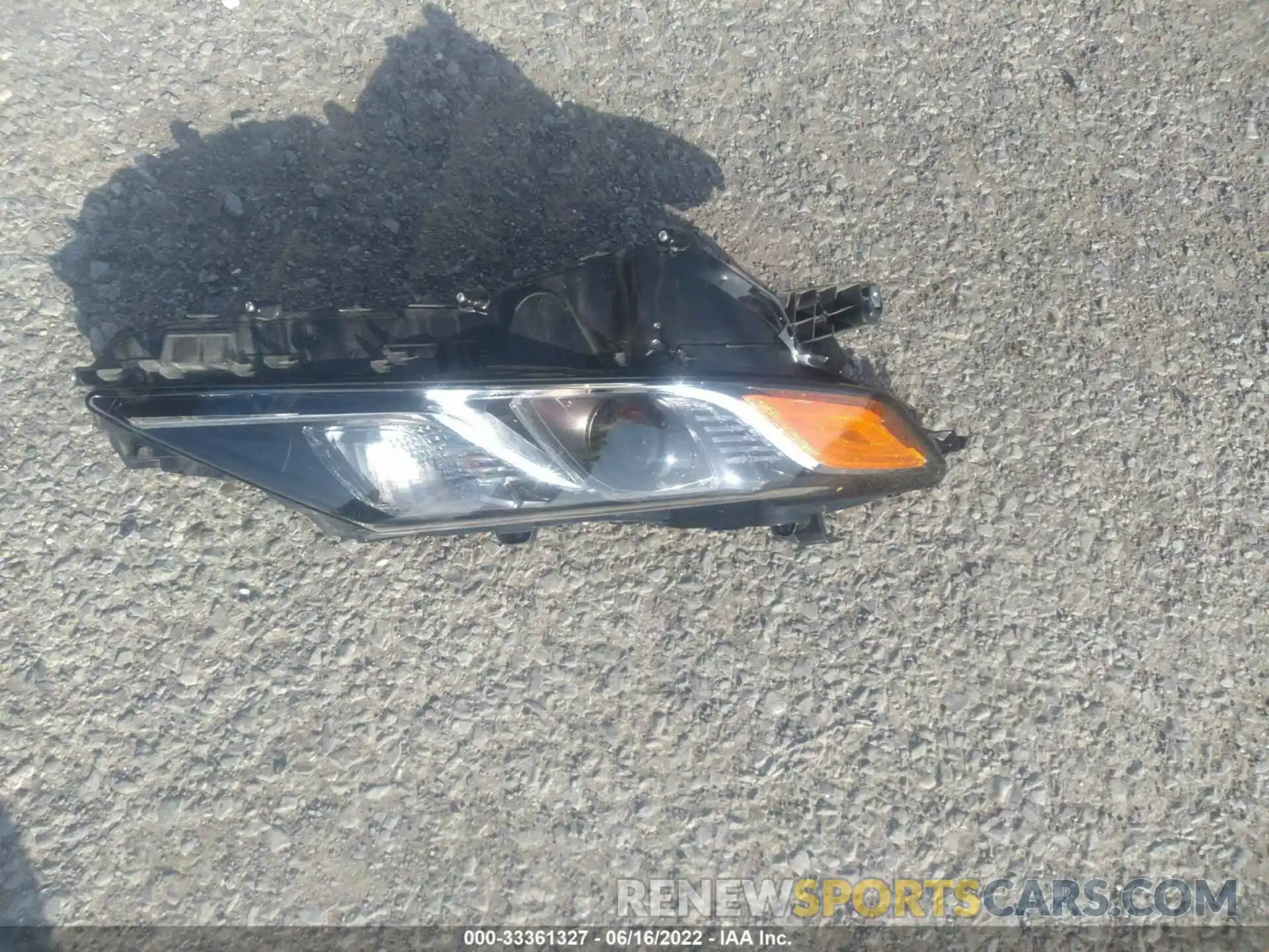 12 Photograph of a damaged car 4T1B11HK3KU783937 TOYOTA CAMRY 2019