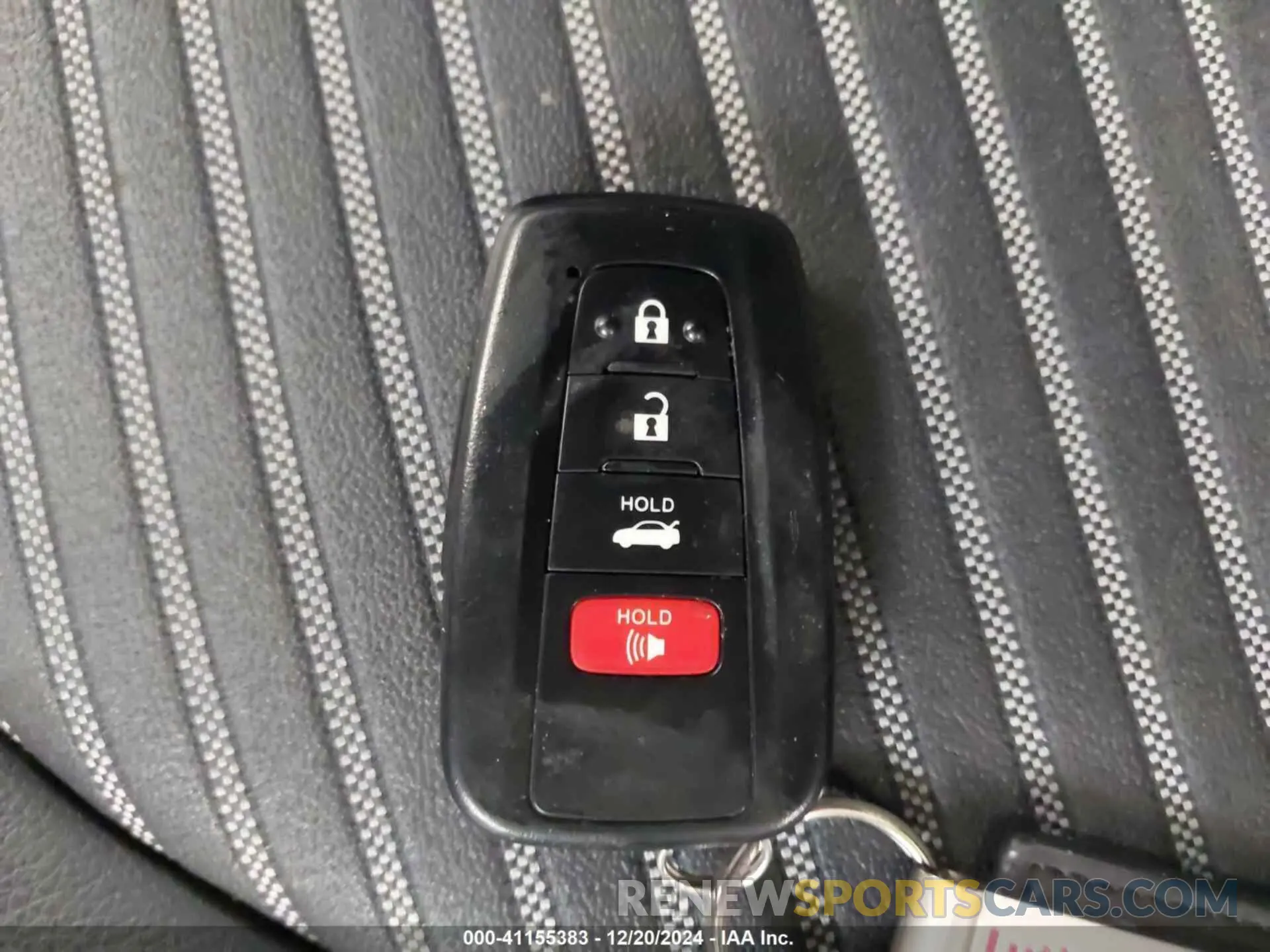 11 Photograph of a damaged car 4T1B11HK3KU784005 TOYOTA CAMRY 2019