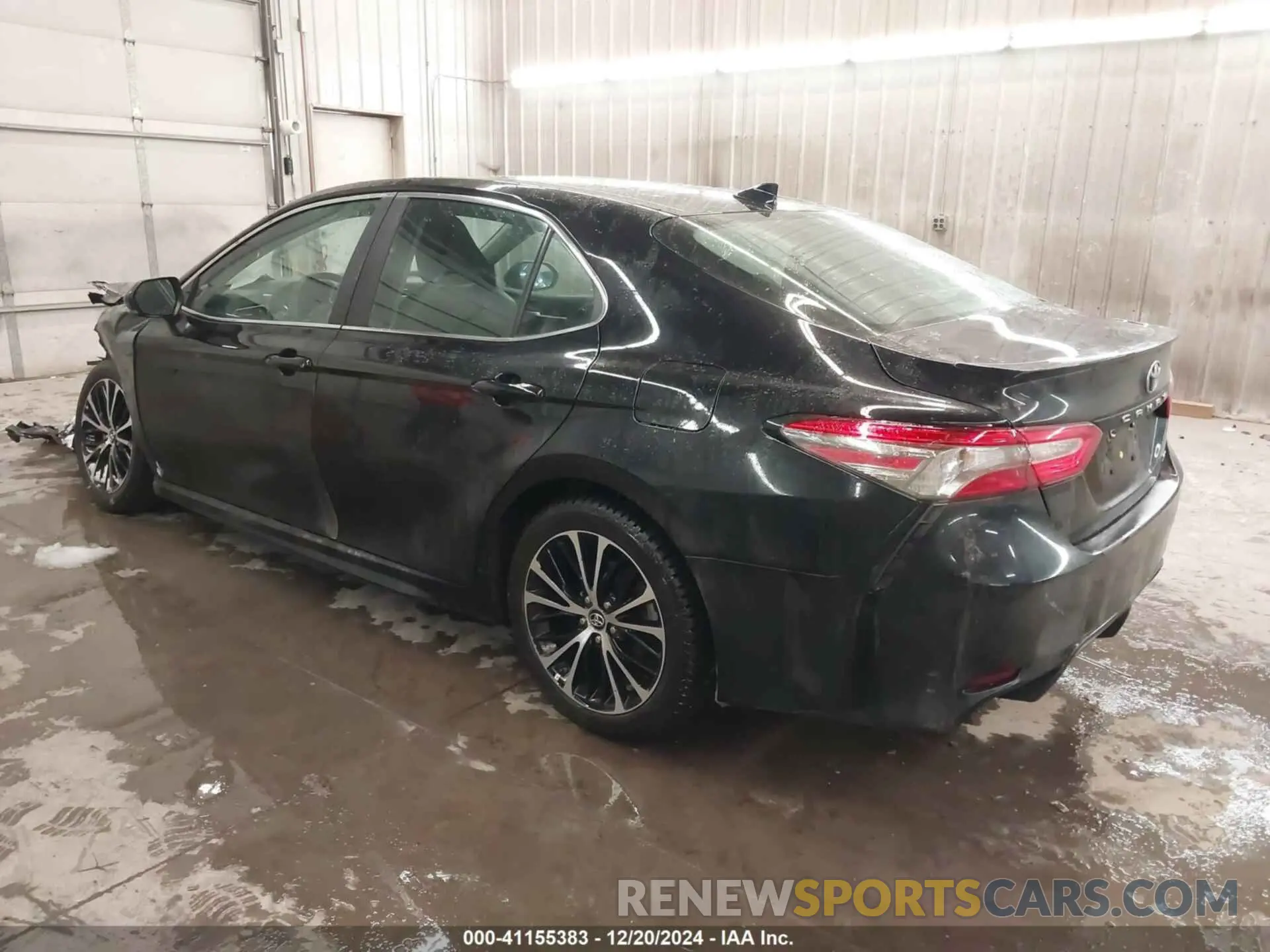 3 Photograph of a damaged car 4T1B11HK3KU784005 TOYOTA CAMRY 2019