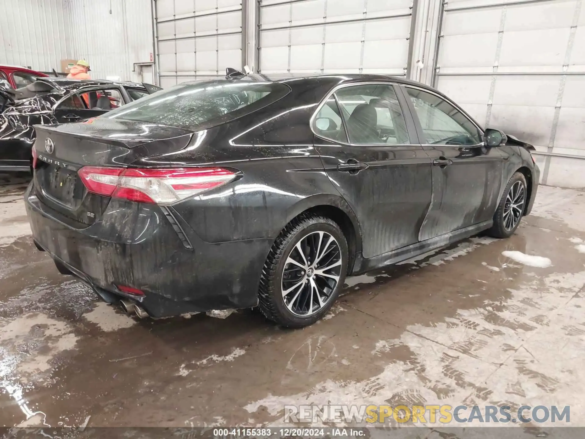 4 Photograph of a damaged car 4T1B11HK3KU784005 TOYOTA CAMRY 2019
