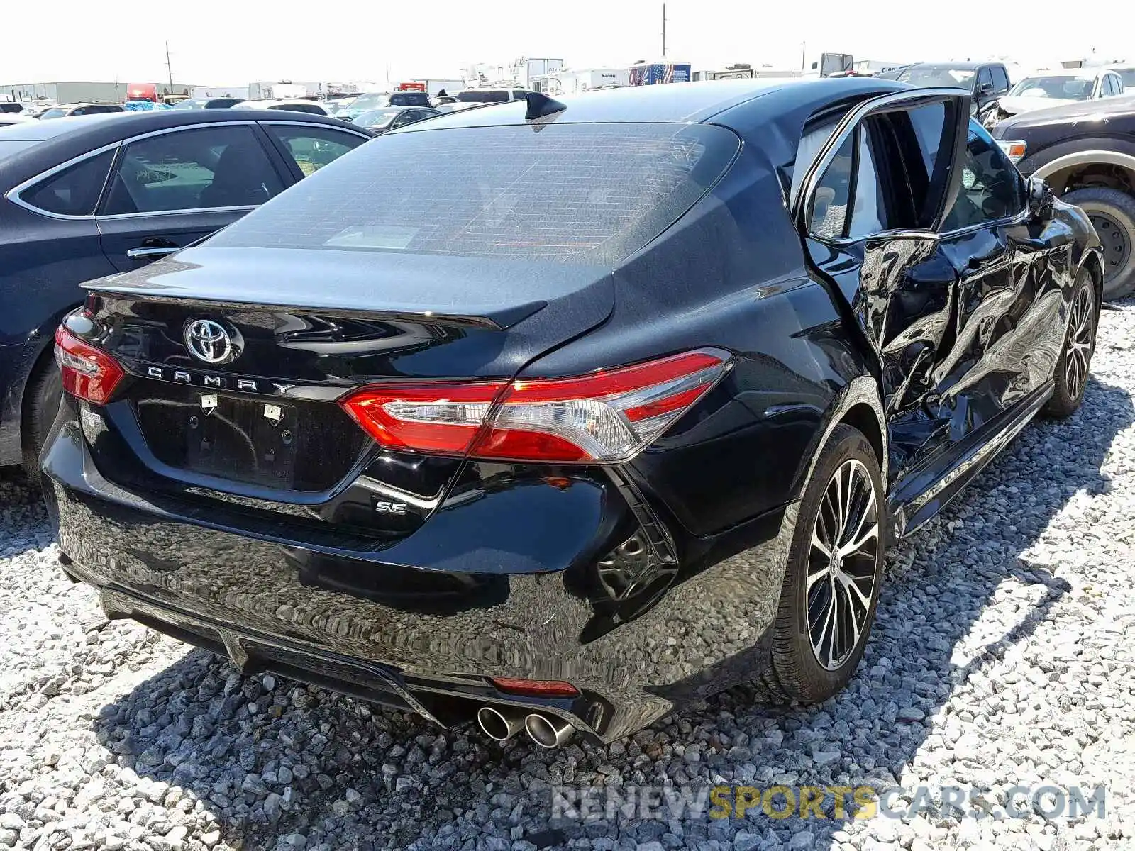 4 Photograph of a damaged car 4T1B11HK3KU789169 TOYOTA CAMRY 2019