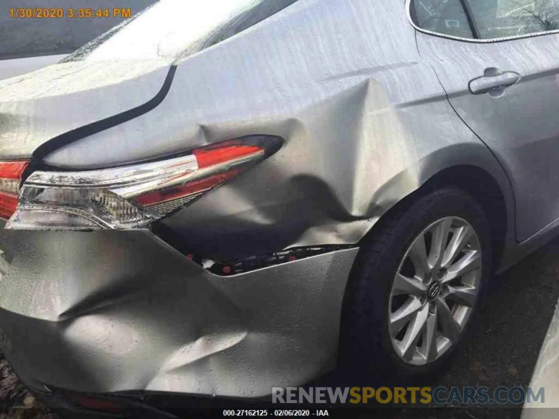 15 Photograph of a damaged car 4T1B11HK3KU789804 TOYOTA CAMRY 2019