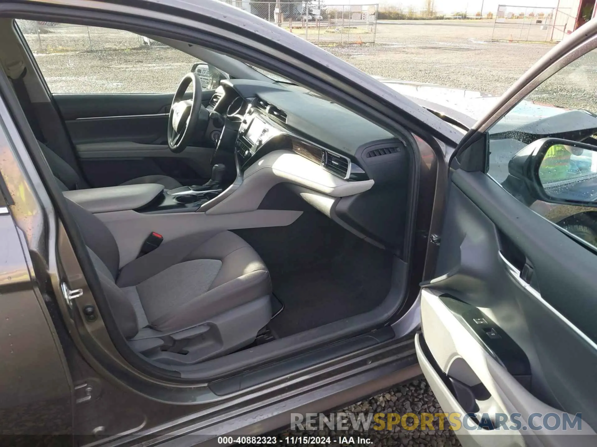 5 Photograph of a damaged car 4T1B11HK3KU790208 TOYOTA CAMRY 2019