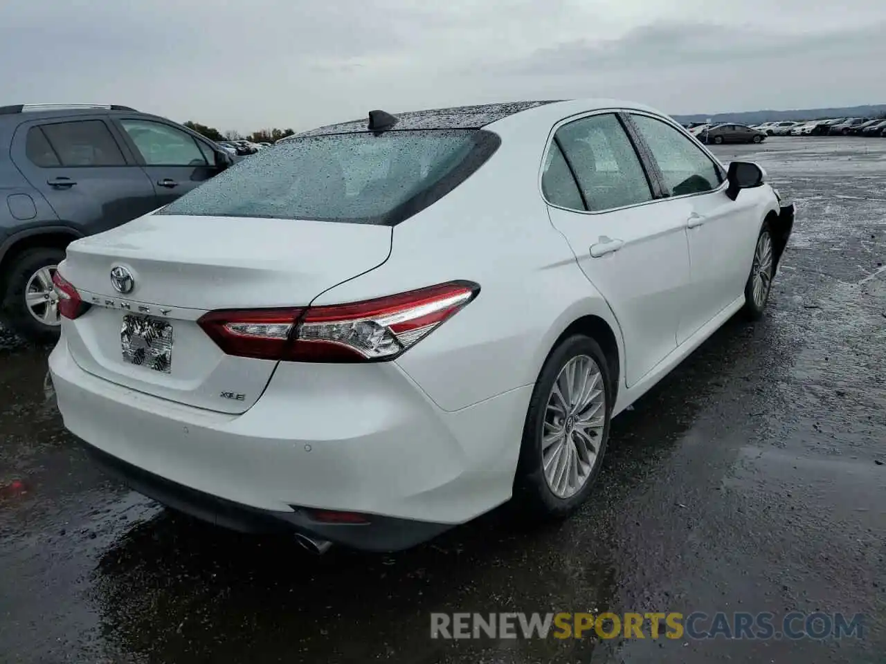 4 Photograph of a damaged car 4T1B11HK3KU790211 TOYOTA CAMRY 2019