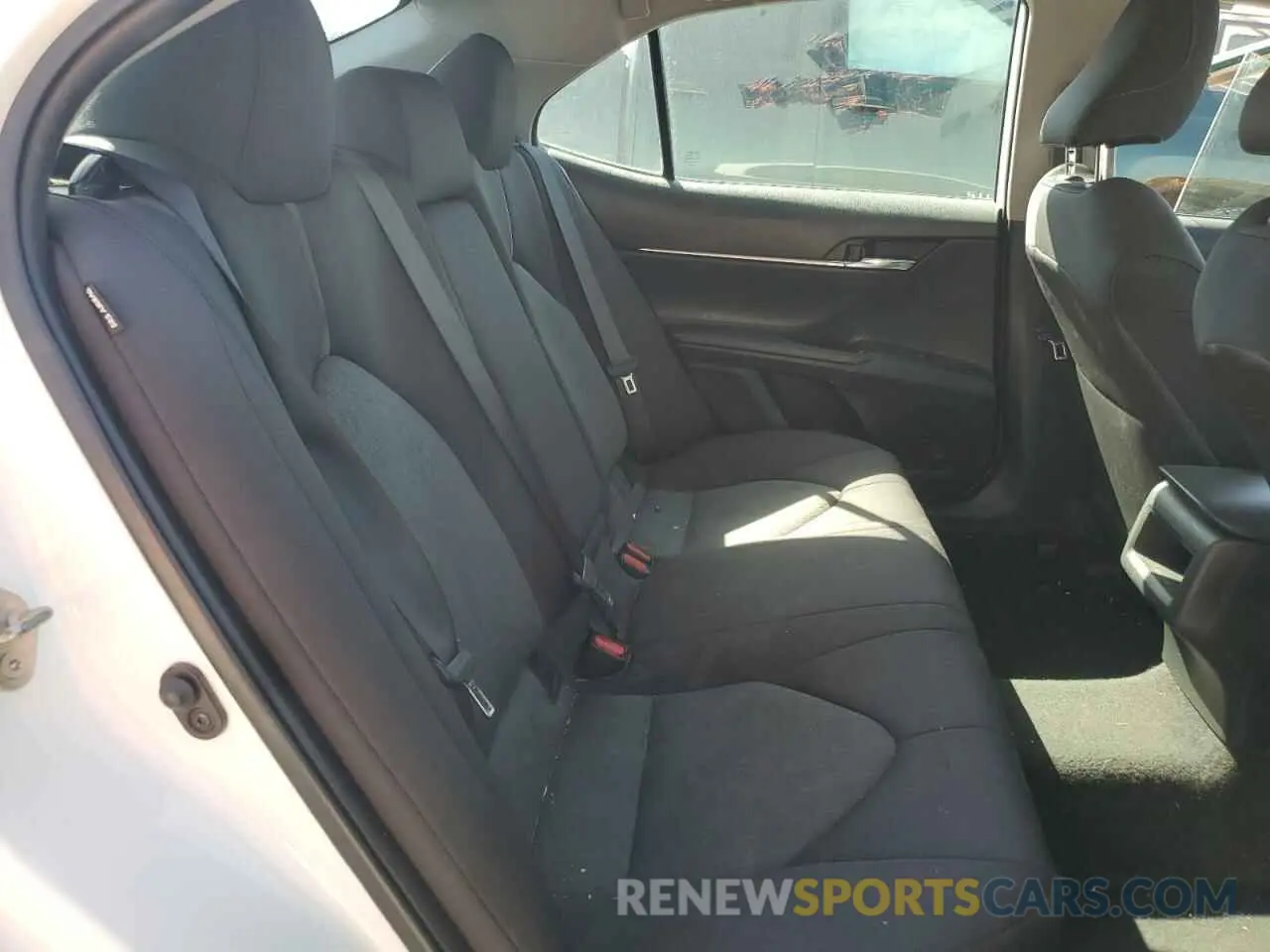 10 Photograph of a damaged car 4T1B11HK3KU792282 TOYOTA CAMRY 2019
