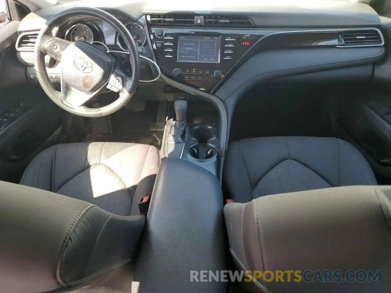 8 Photograph of a damaged car 4T1B11HK3KU792282 TOYOTA CAMRY 2019