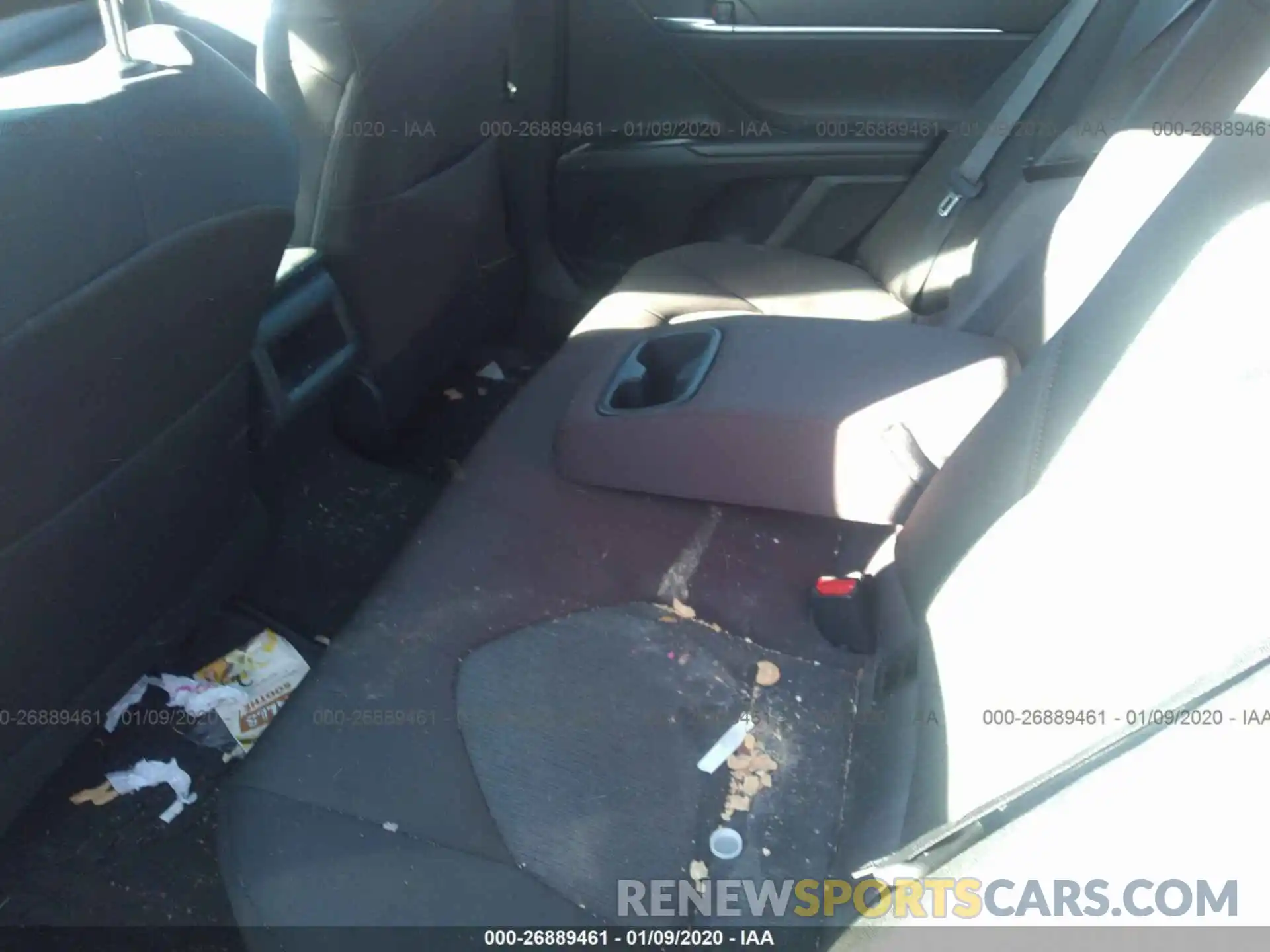 8 Photograph of a damaged car 4T1B11HK3KU799314 TOYOTA CAMRY 2019