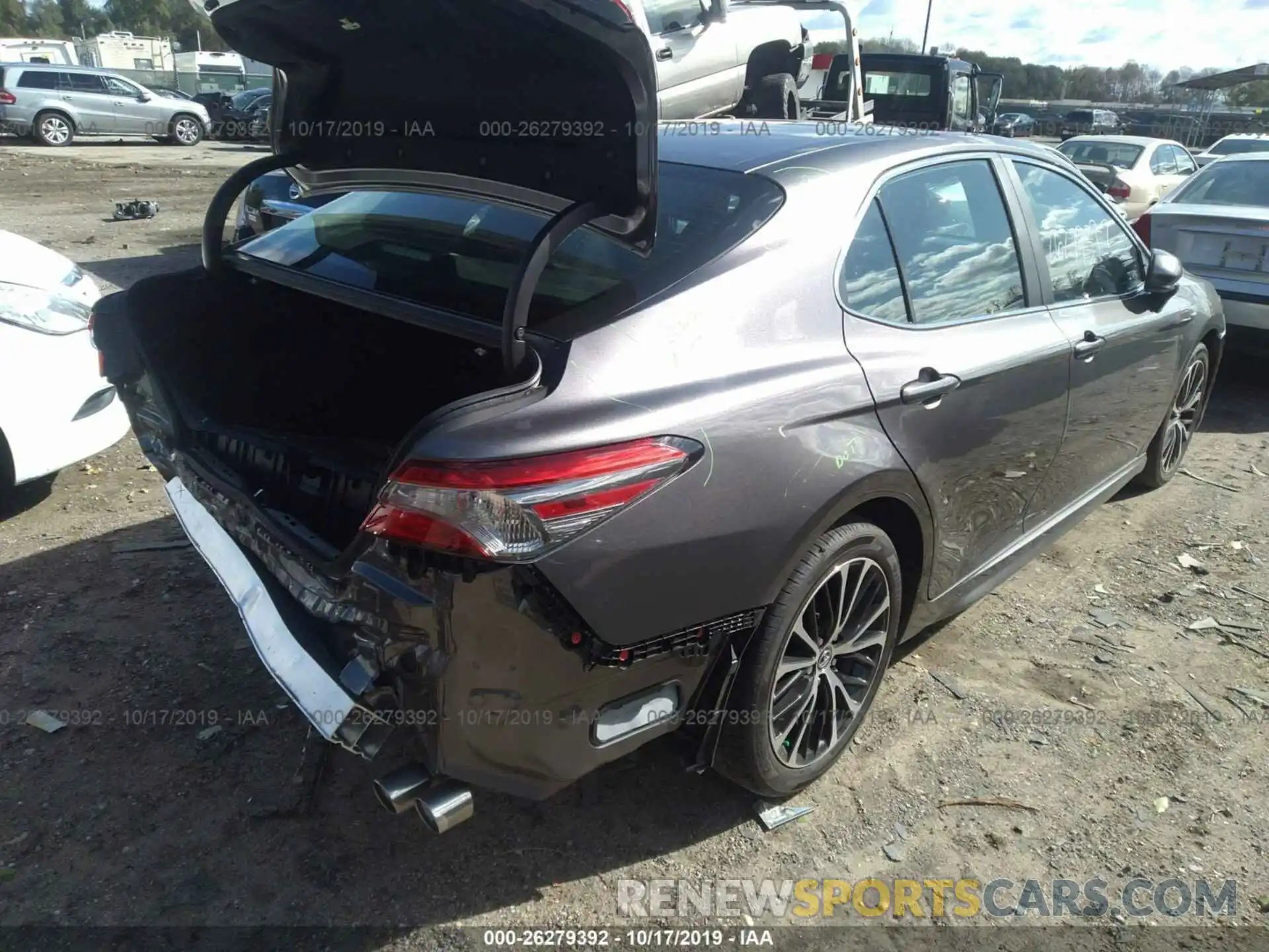 4 Photograph of a damaged car 4T1B11HK3KU801336 TOYOTA CAMRY 2019