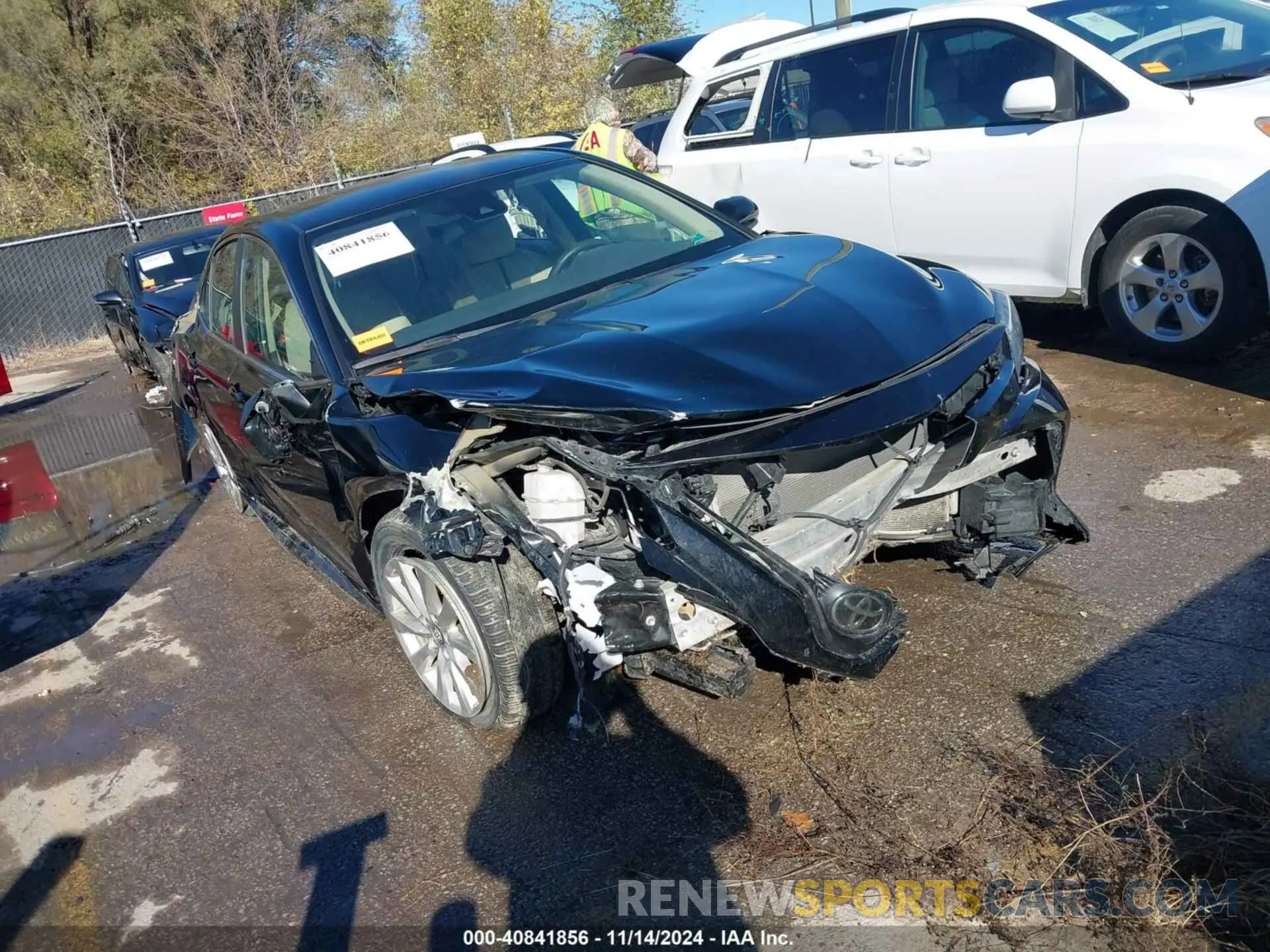 1 Photograph of a damaged car 4T1B11HK3KU802258 TOYOTA CAMRY 2019