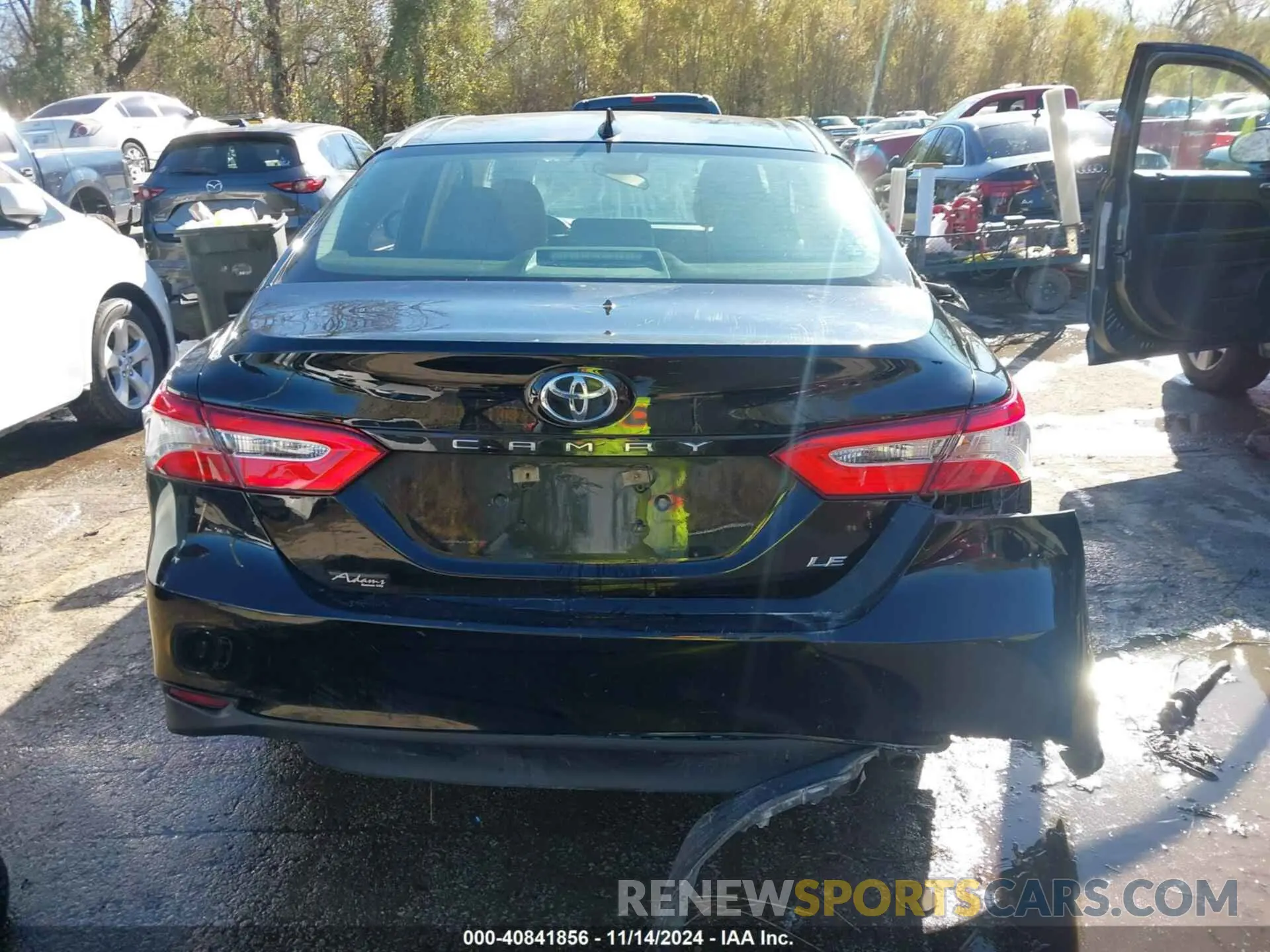 16 Photograph of a damaged car 4T1B11HK3KU802258 TOYOTA CAMRY 2019