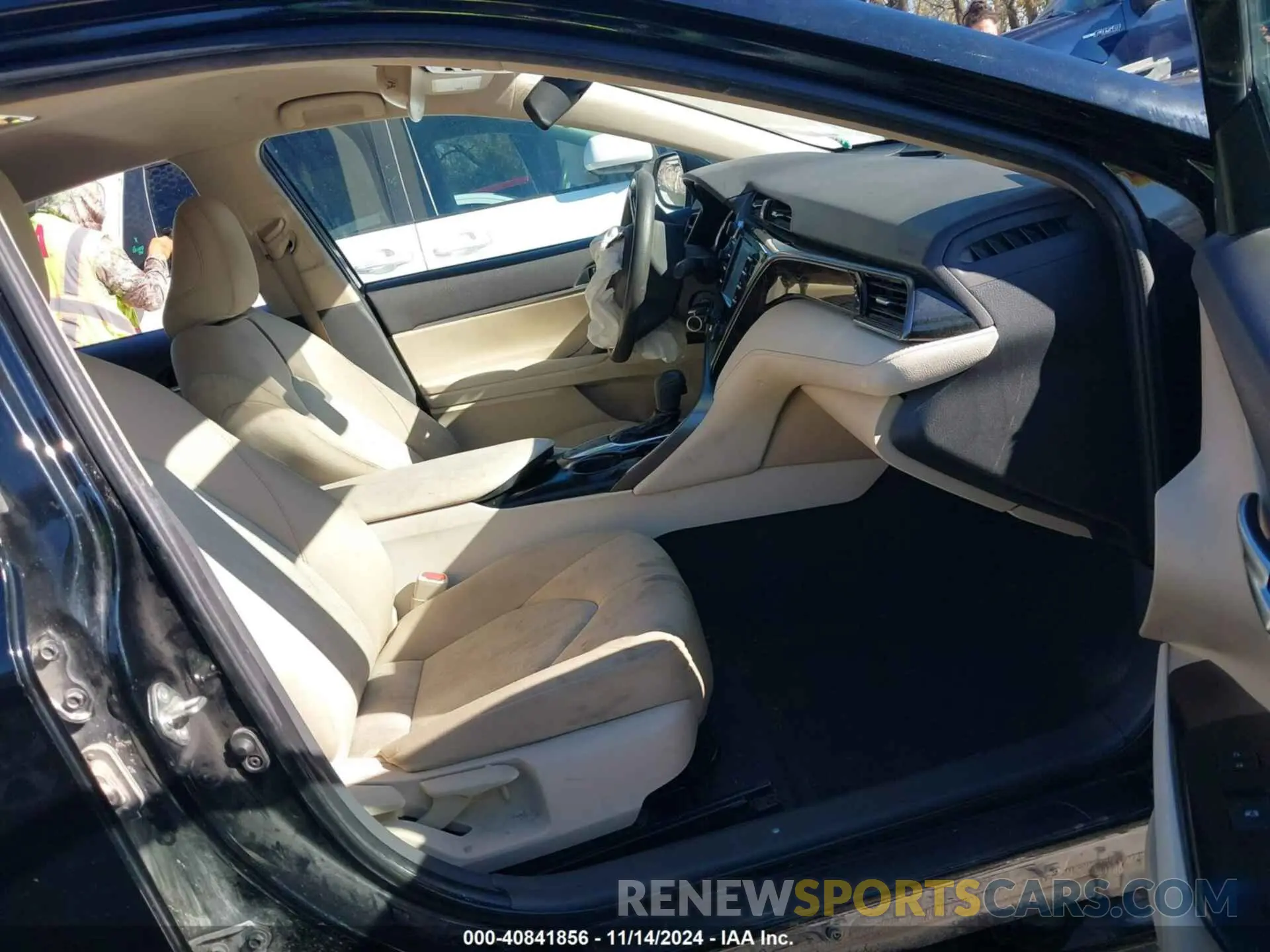 5 Photograph of a damaged car 4T1B11HK3KU802258 TOYOTA CAMRY 2019