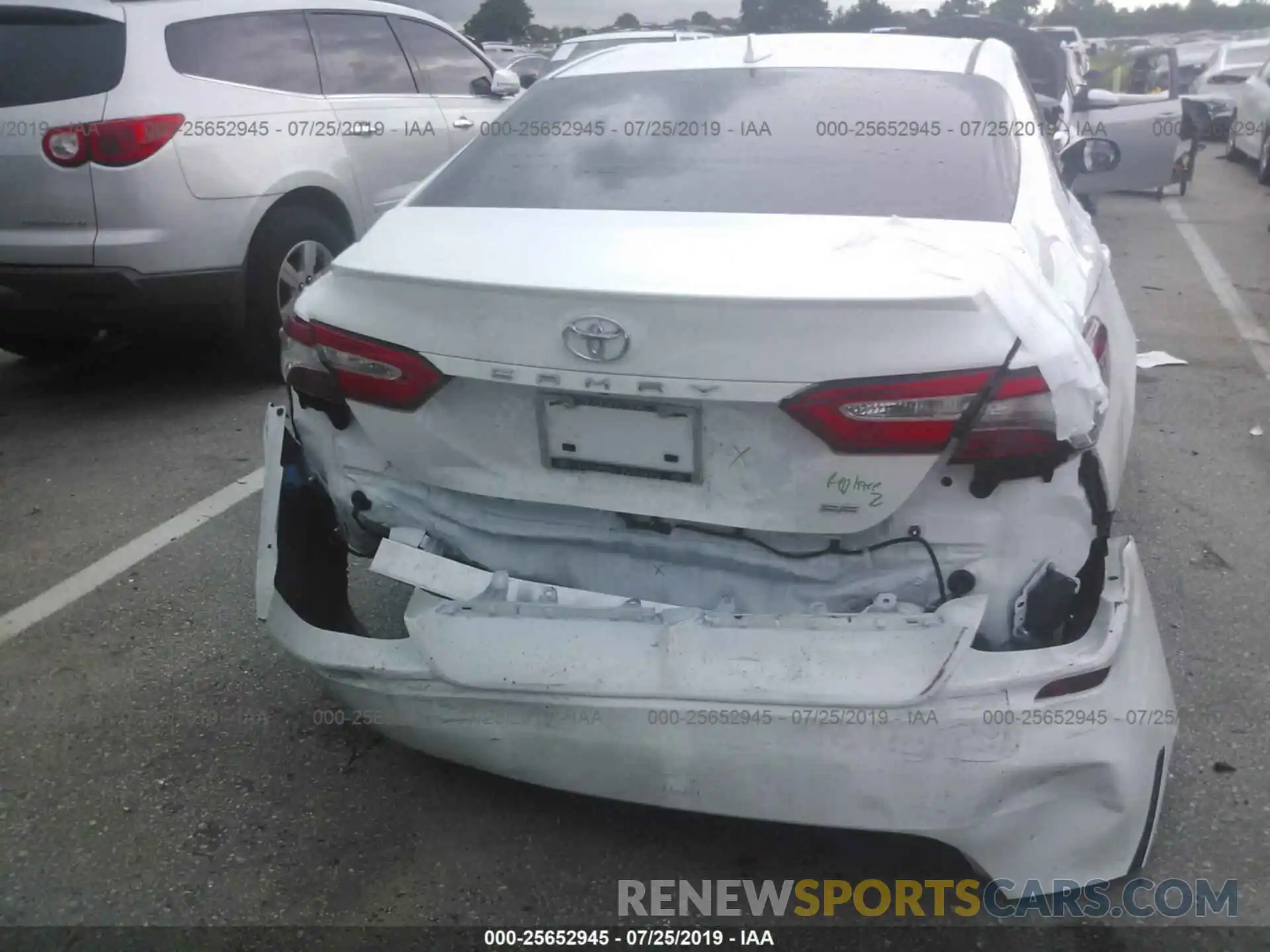 6 Photograph of a damaged car 4T1B11HK3KU803491 TOYOTA CAMRY 2019