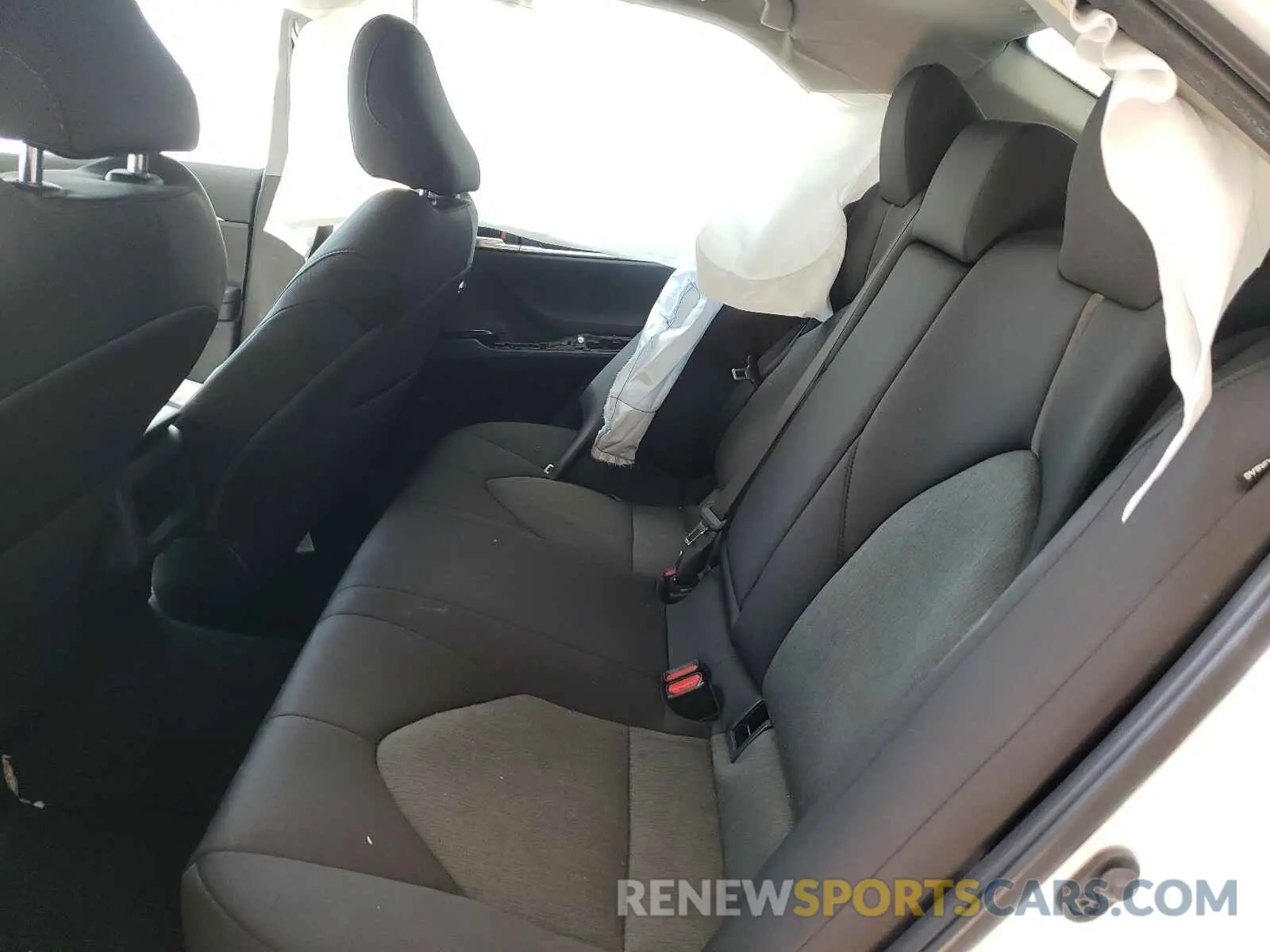 6 Photograph of a damaged car 4T1B11HK3KU805158 TOYOTA CAMRY 2019