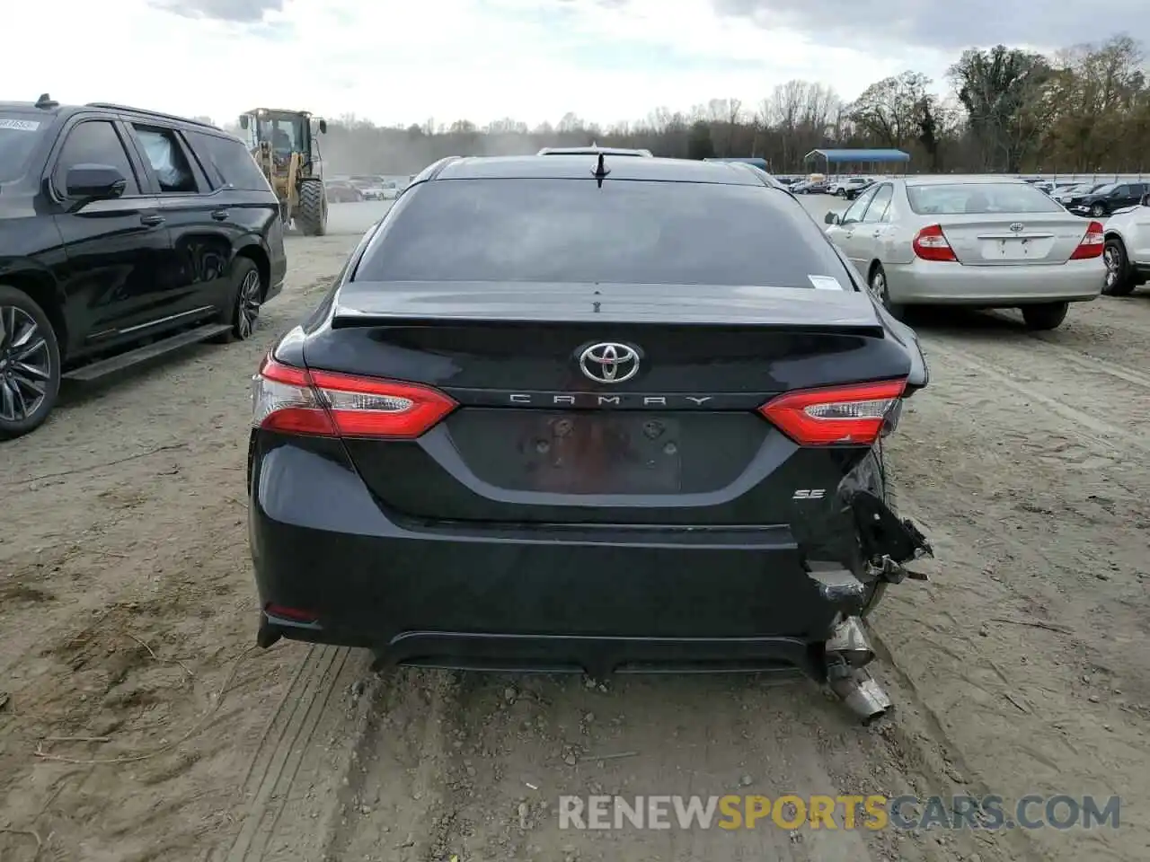 6 Photograph of a damaged car 4T1B11HK3KU807752 TOYOTA CAMRY 2019