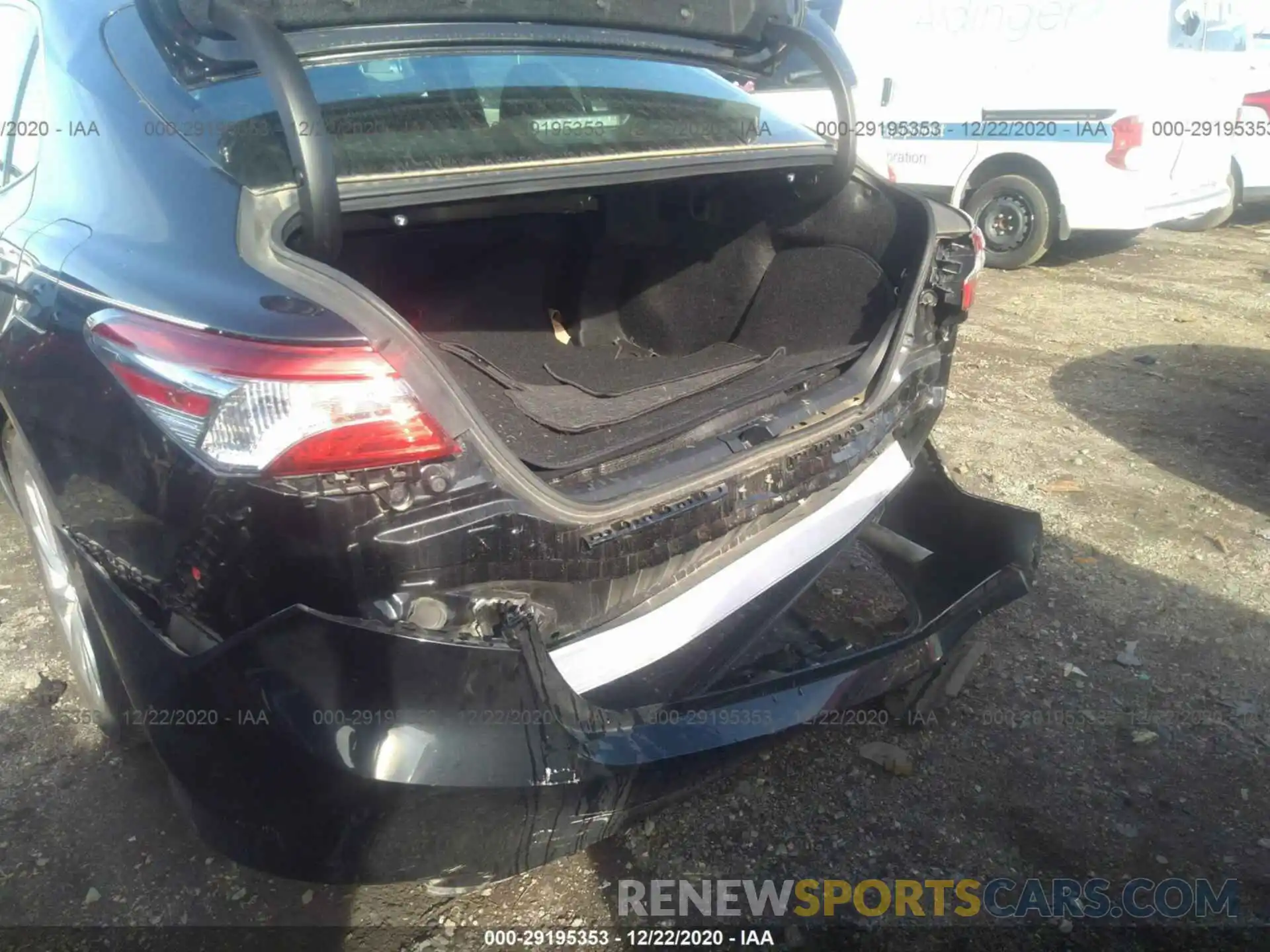 6 Photograph of a damaged car 4T1B11HK3KU810795 TOYOTA CAMRY 2019