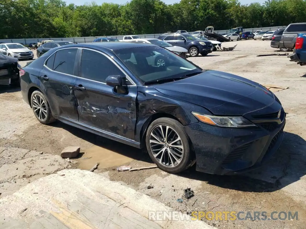 4 Photograph of a damaged car 4T1B11HK3KU813129 TOYOTA CAMRY 2019