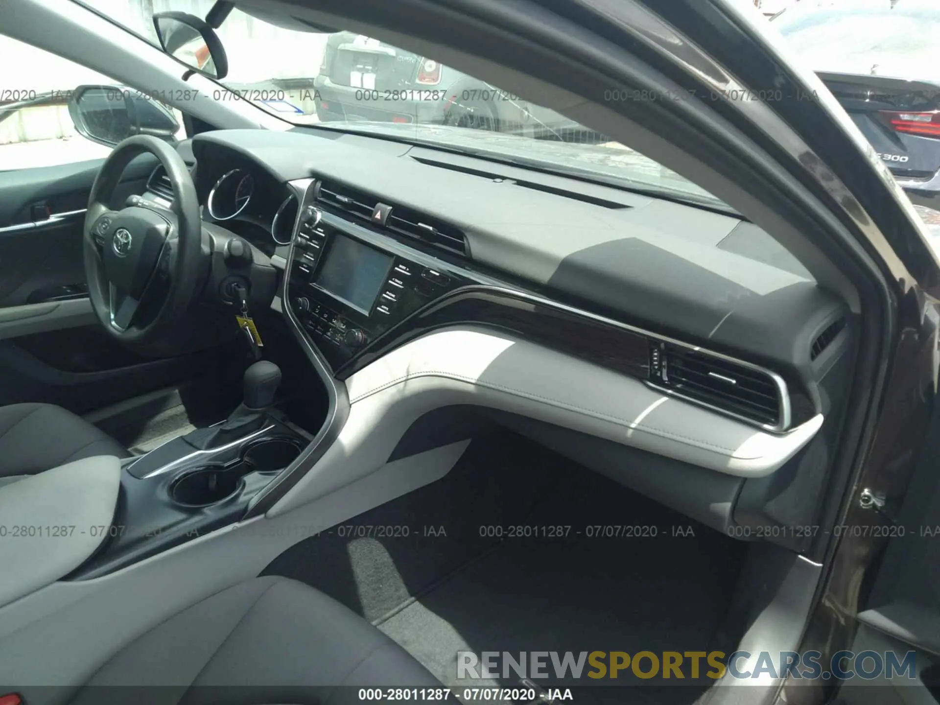 5 Photograph of a damaged car 4T1B11HK3KU822493 TOYOTA CAMRY 2019