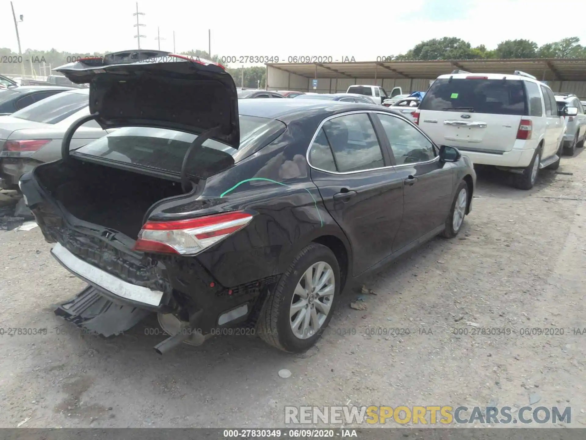 4 Photograph of a damaged car 4T1B11HK3KU825569 TOYOTA CAMRY 2019