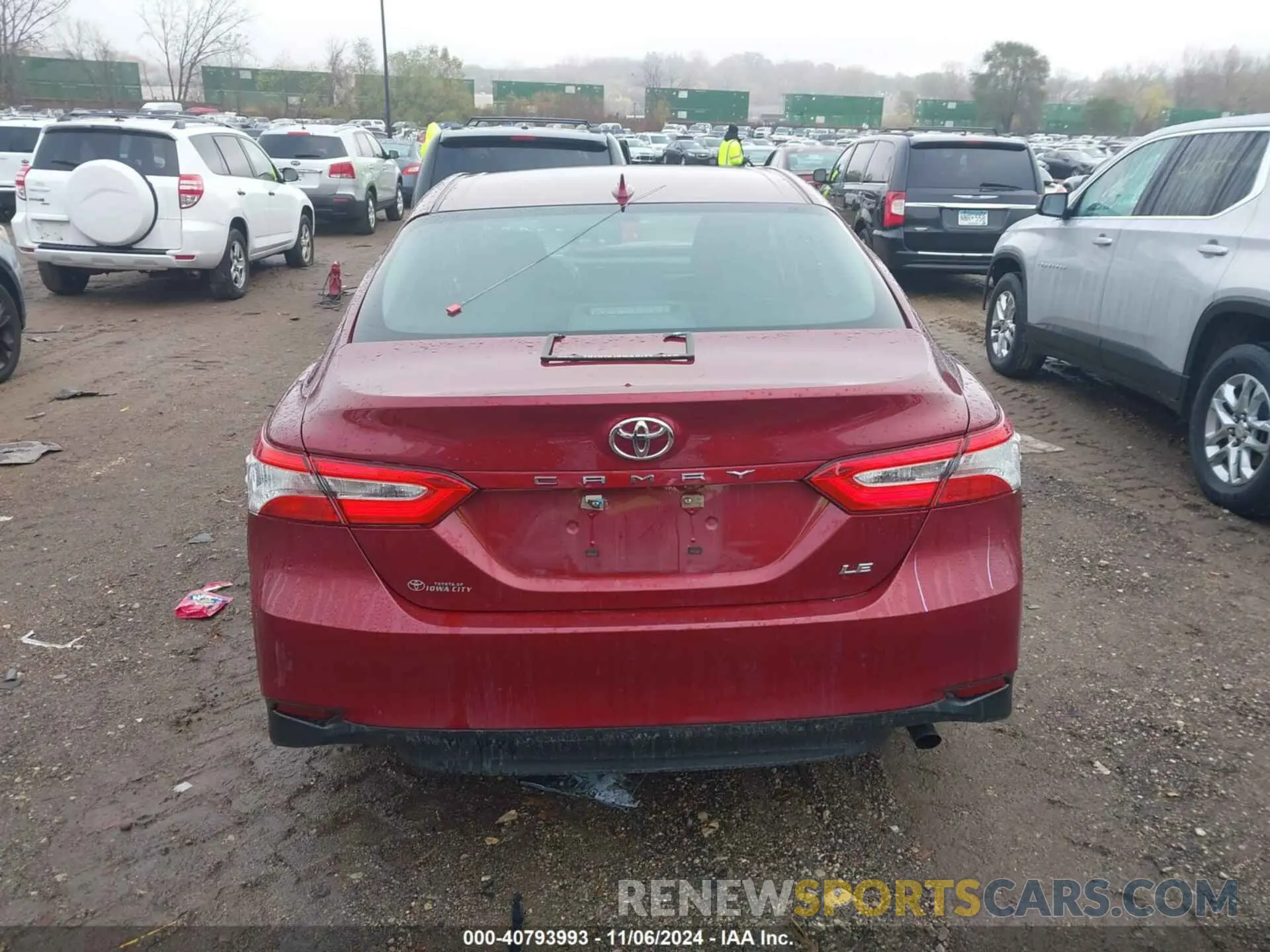 16 Photograph of a damaged car 4T1B11HK3KU825989 TOYOTA CAMRY 2019