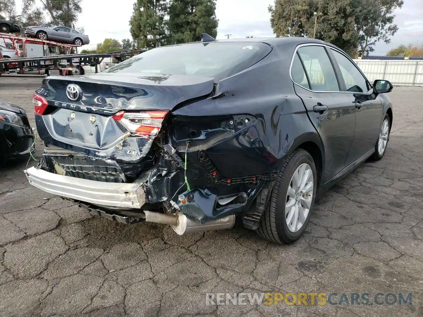 4 Photograph of a damaged car 4T1B11HK3KU827354 TOYOTA CAMRY 2019