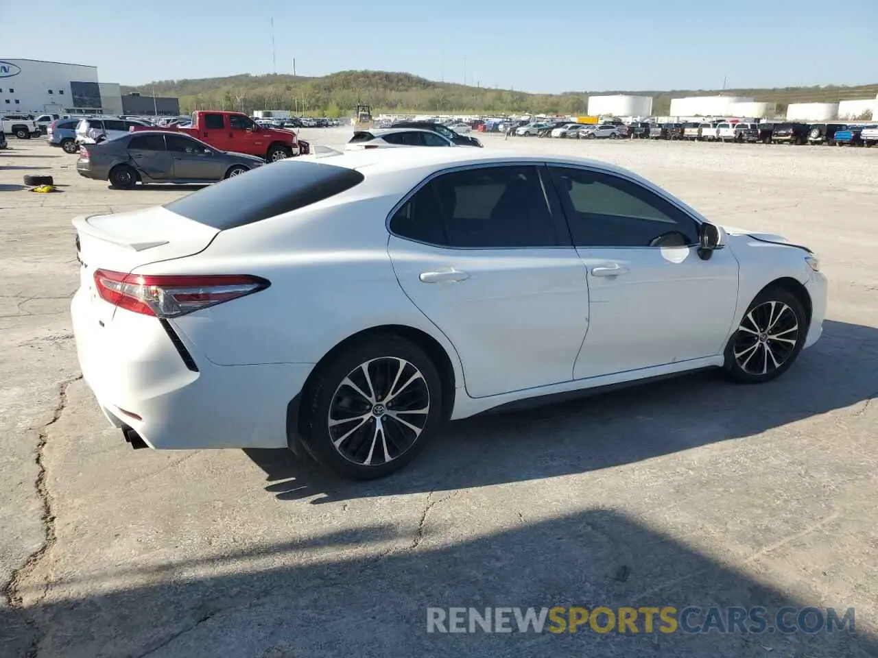 3 Photograph of a damaged car 4T1B11HK3KU832439 TOYOTA CAMRY 2019