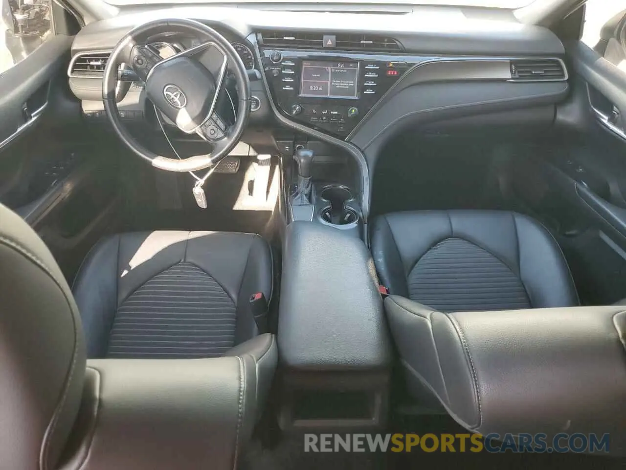 8 Photograph of a damaged car 4T1B11HK3KU832439 TOYOTA CAMRY 2019