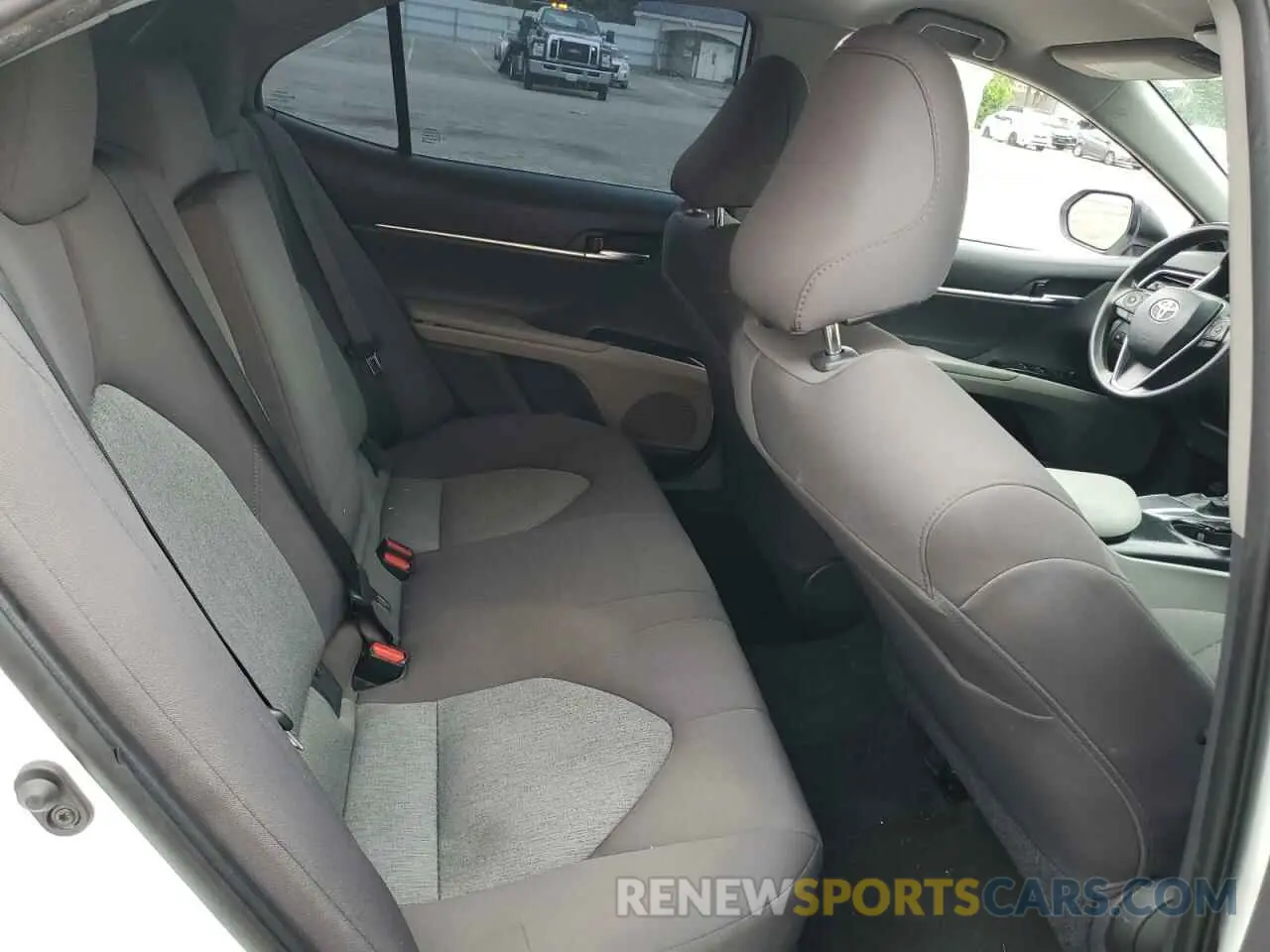 10 Photograph of a damaged car 4T1B11HK3KU835390 TOYOTA CAMRY 2019