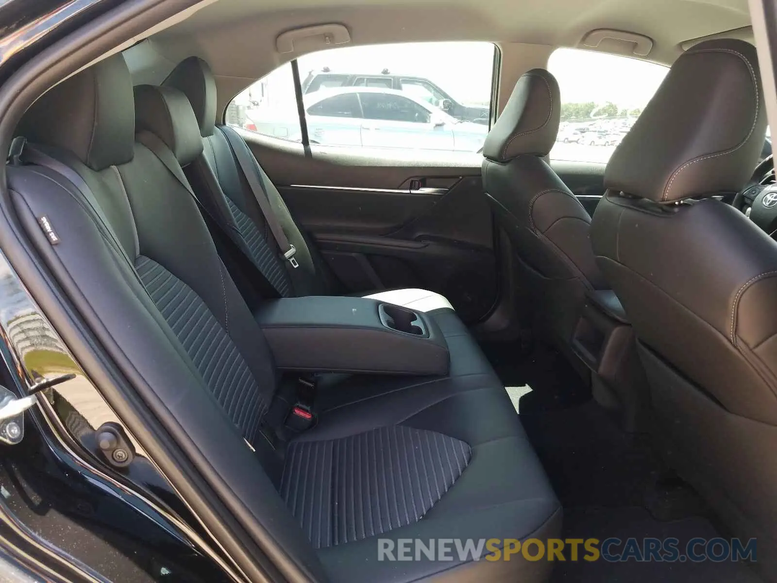 6 Photograph of a damaged car 4T1B11HK3KU837334 TOYOTA CAMRY 2019